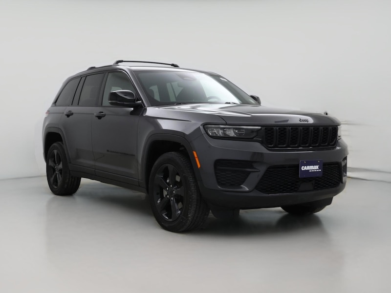 2022 Jeep Grand Cherokee Altitude -
                  Saint James, NY