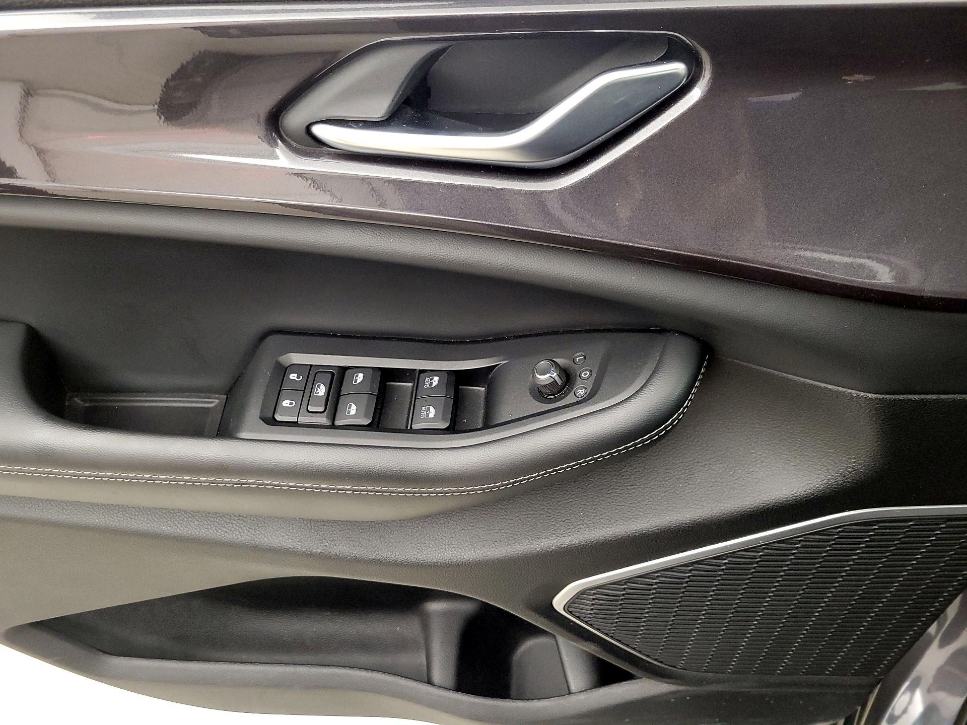 Thumbnail: 2022 Jeep Grand Cherokee - 12