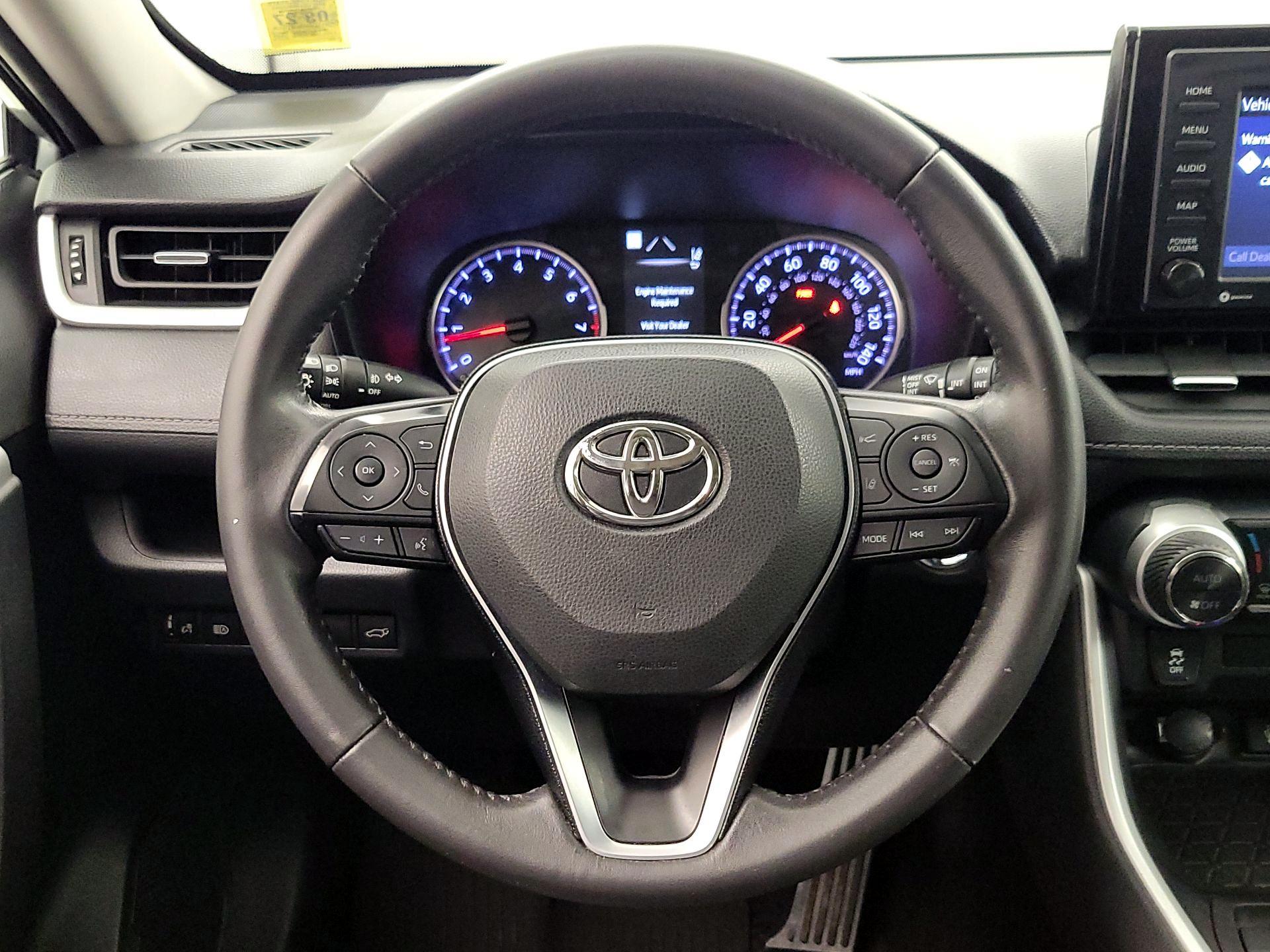 Thumbnail: 2020 Toyota RAV4 - 10