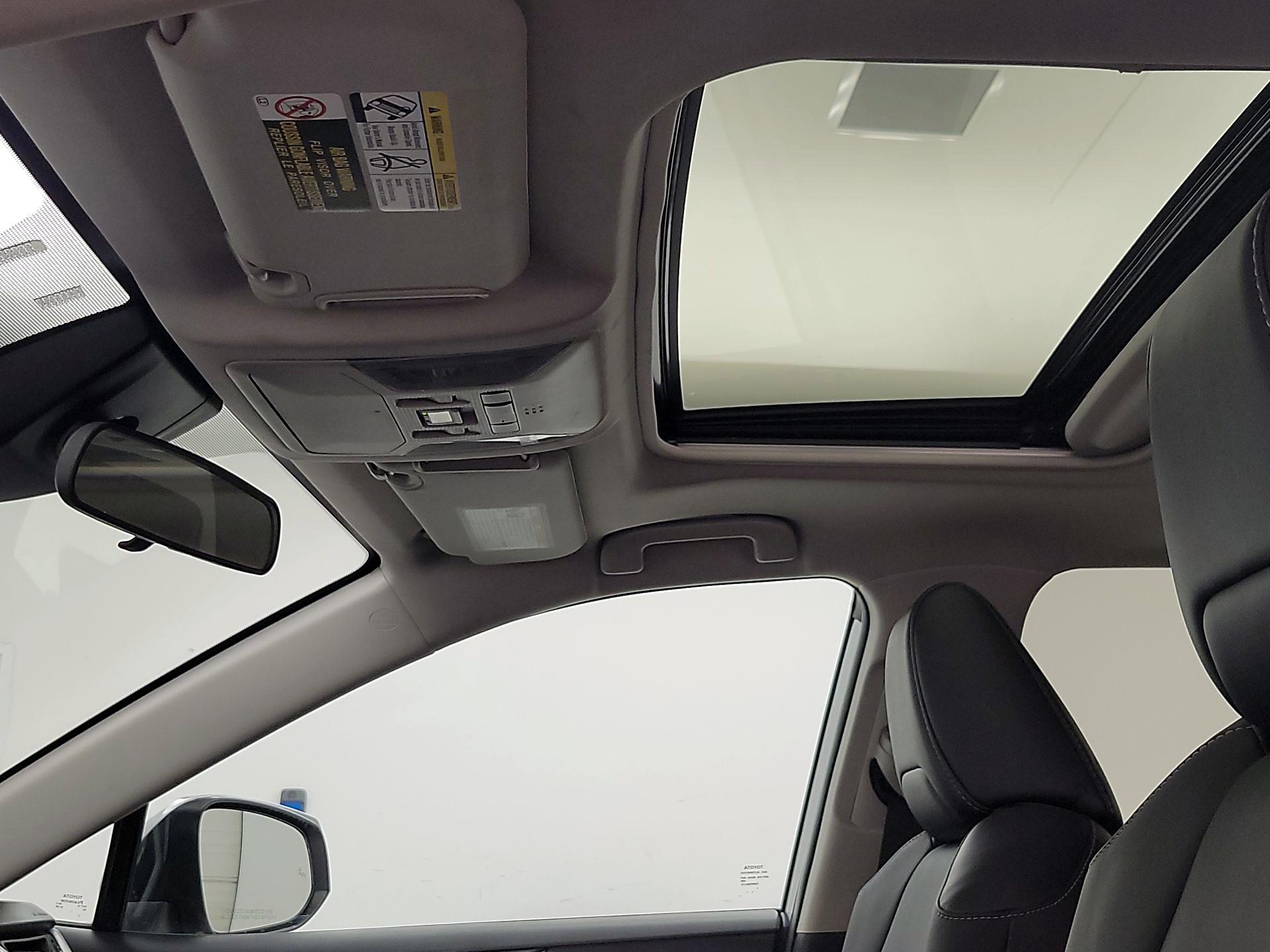 Thumbnail: 2020 Toyota RAV4 - 19