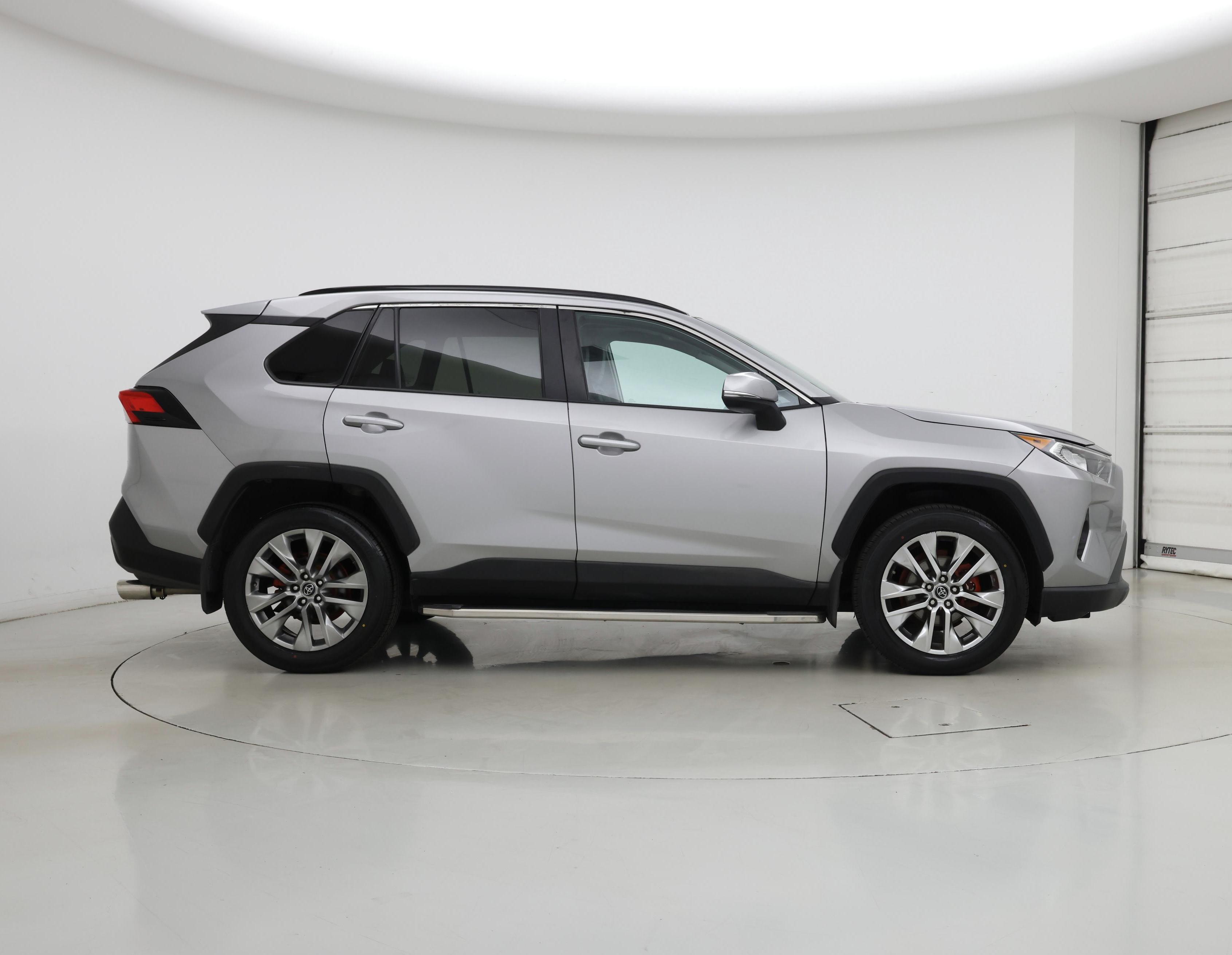 Thumbnail: 2020 Toyota RAV4 - 7