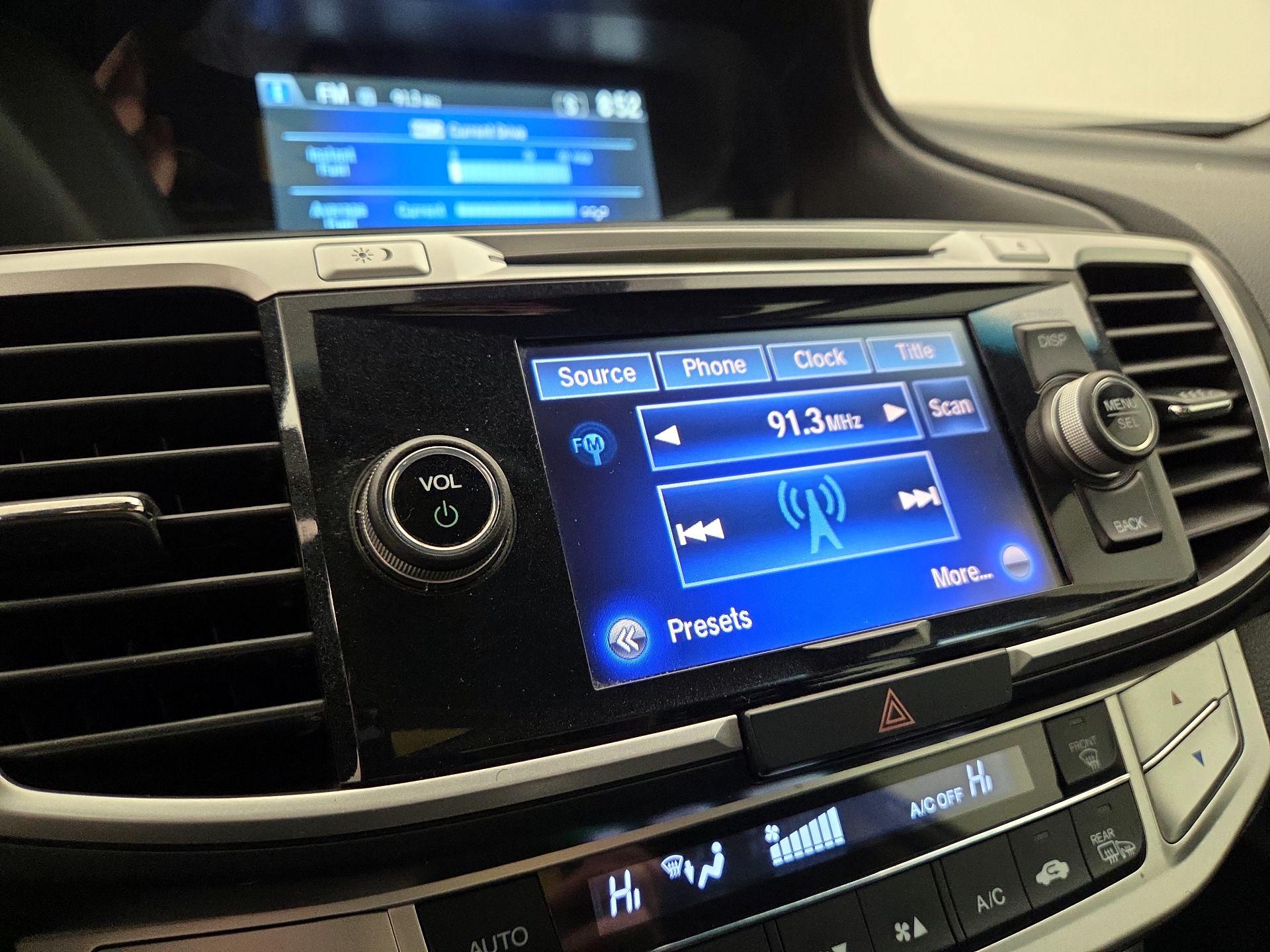 Thumbnail: 2015 Honda Accord - 14