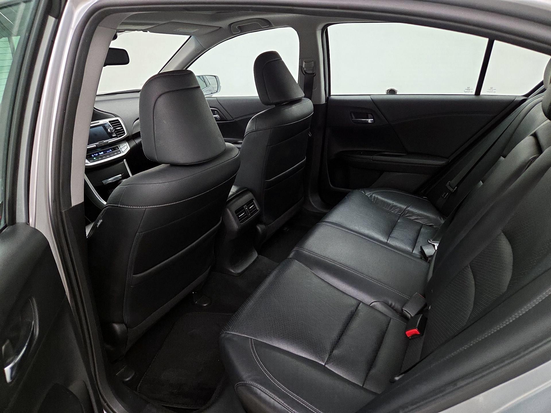 Thumbnail: 2015 Honda Accord - 18