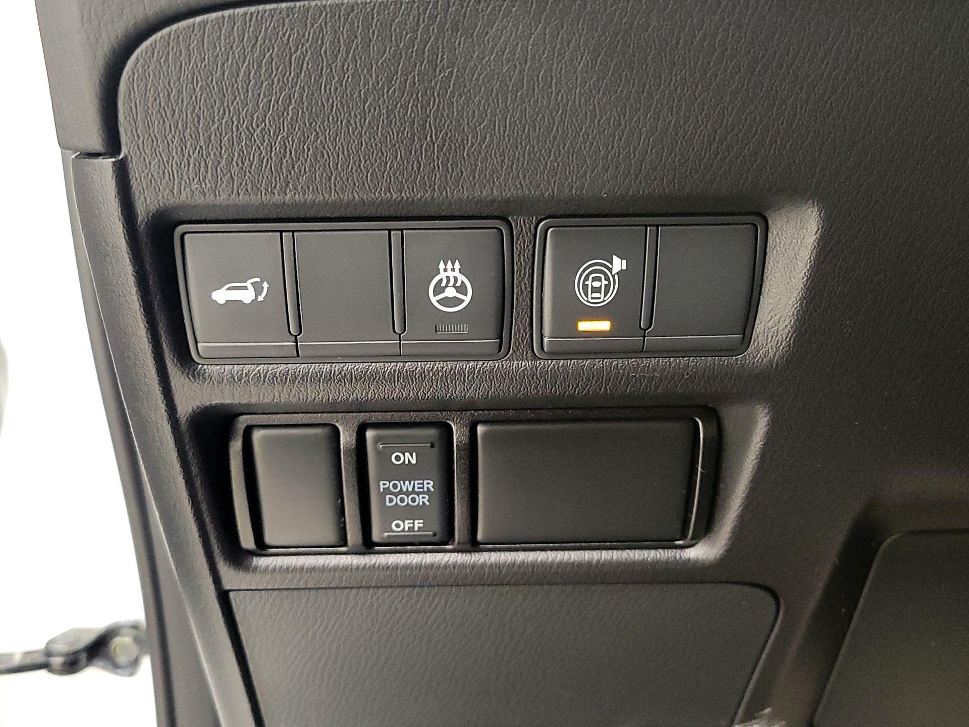 Thumbnail: 2021 Nissan Armada - 13