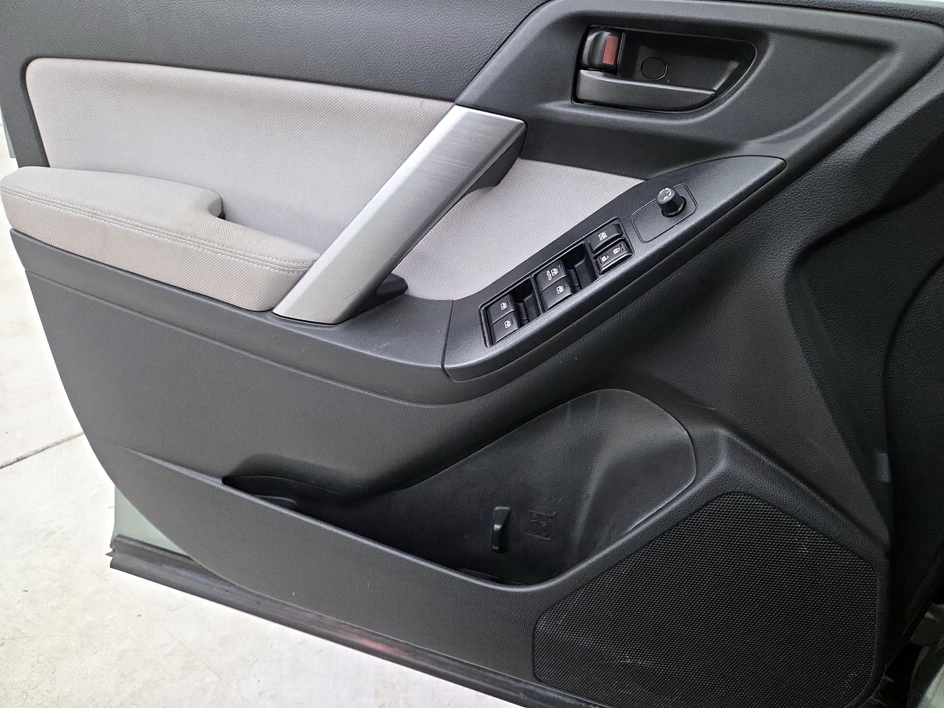 Thumbnail: 2015 Subaru Forester - 12