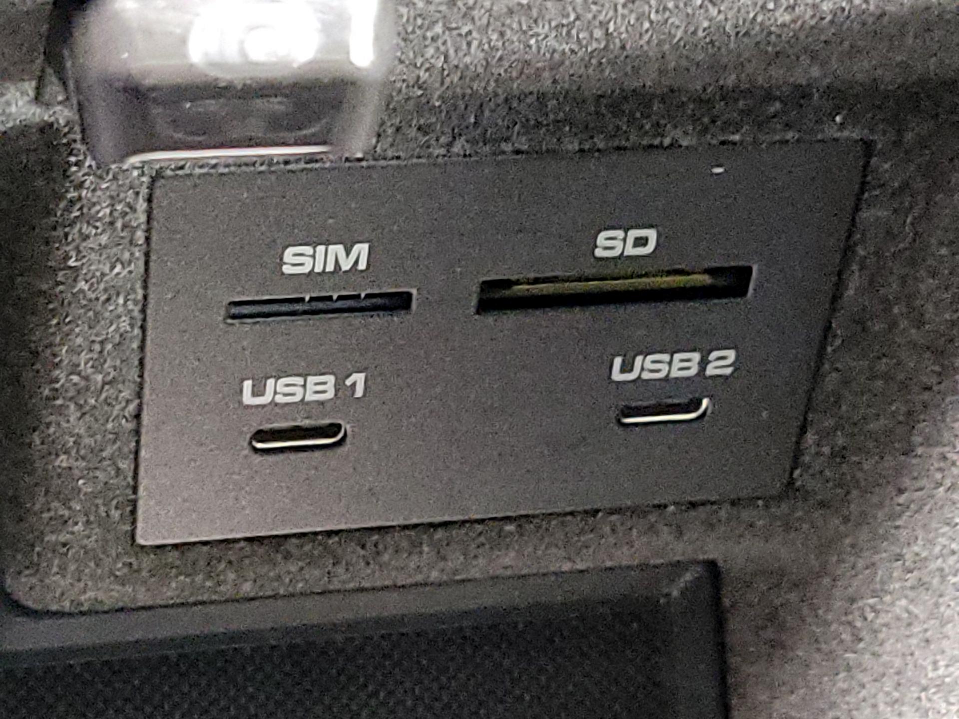 Thumbnail: 2020 Porsche Macan - 19