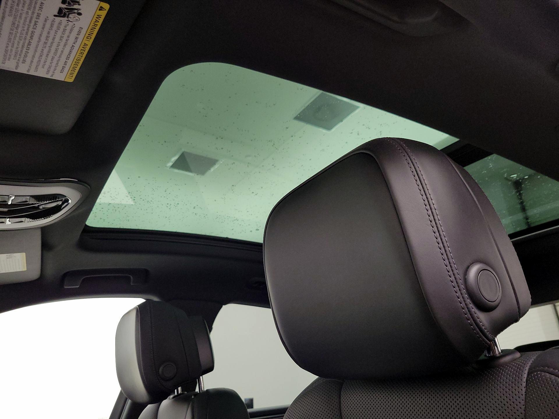 Thumbnail: 2020 Porsche Macan - 20