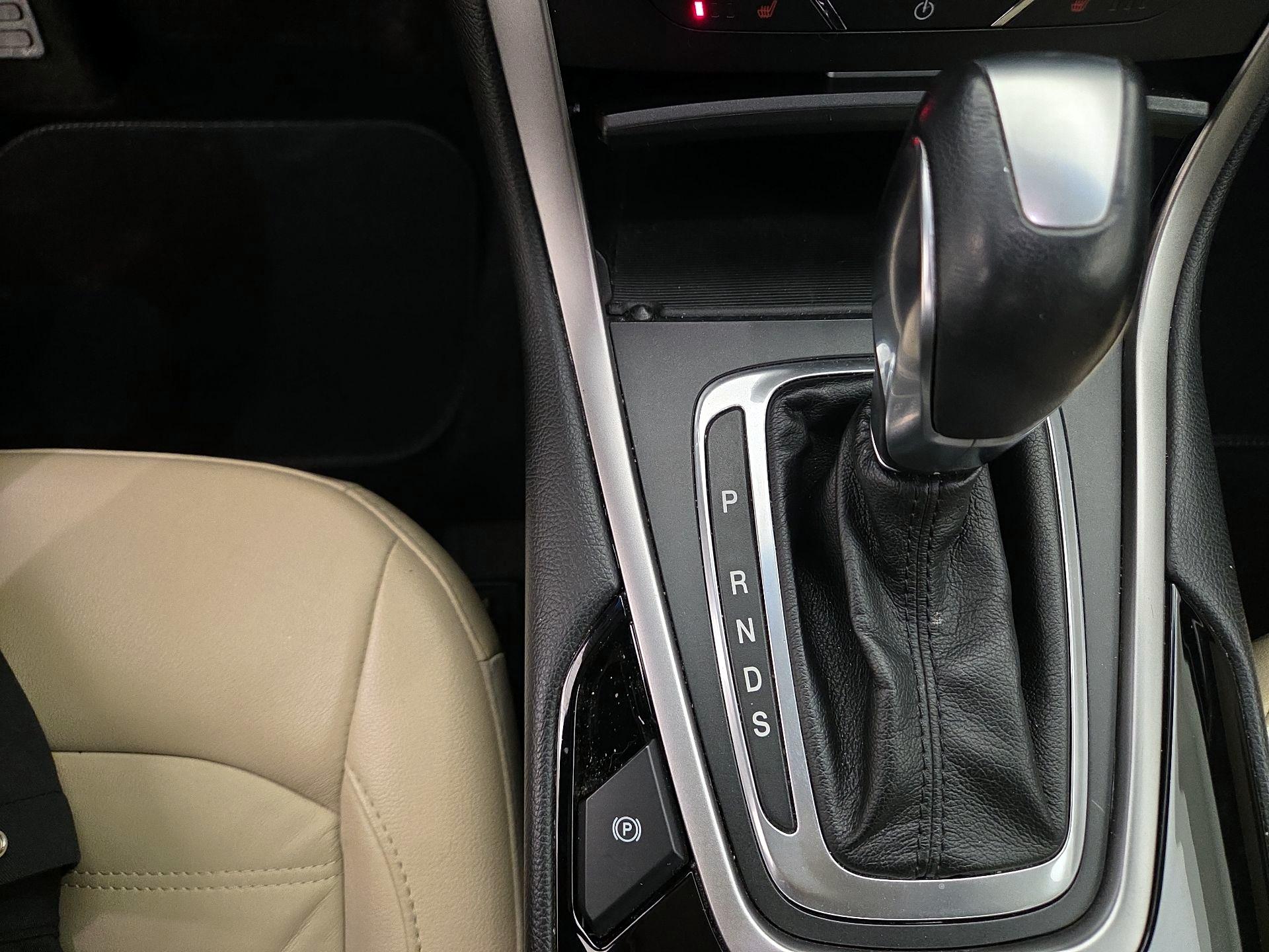 Thumbnail: 2018 Ford Edge - 17