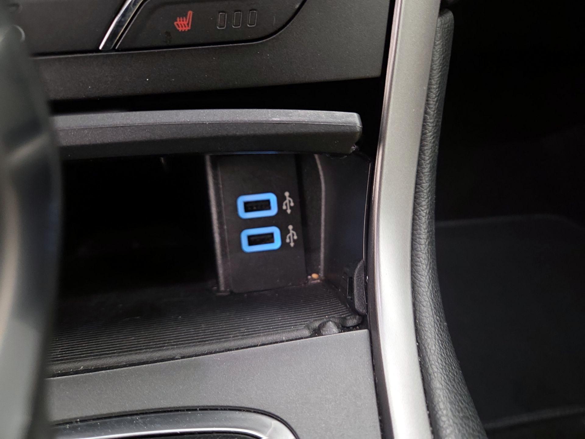 Thumbnail: 2018 Ford Edge - 18