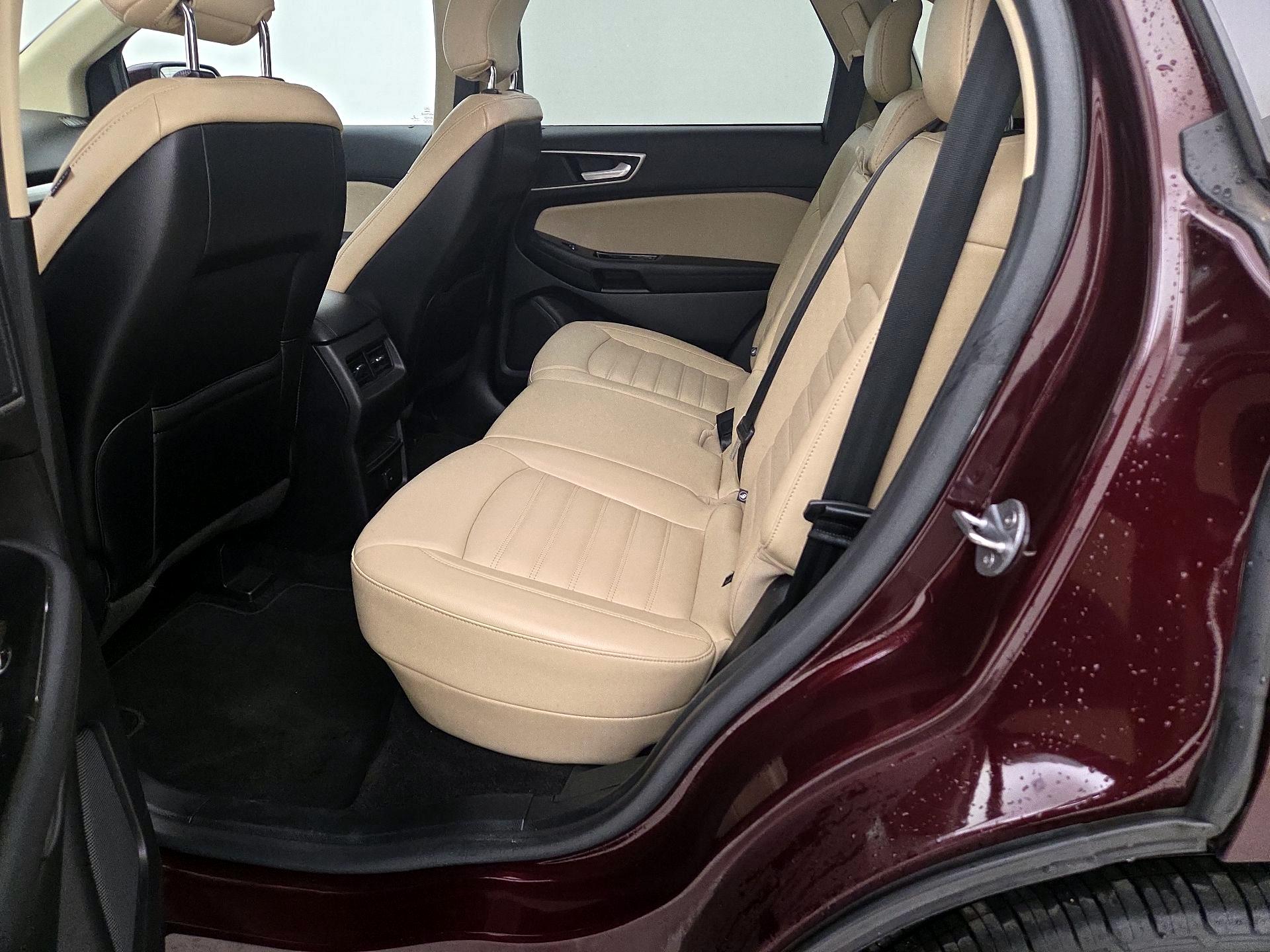 Thumbnail: 2018 Ford Edge - 19