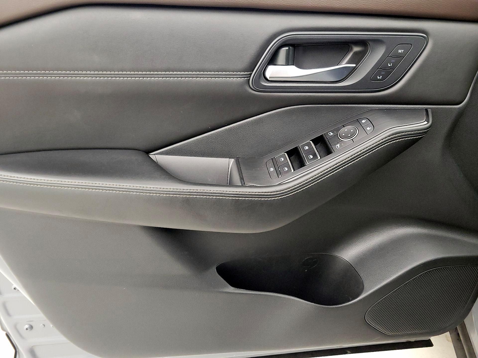 Thumbnail: 2022 Nissan Rogue - 12