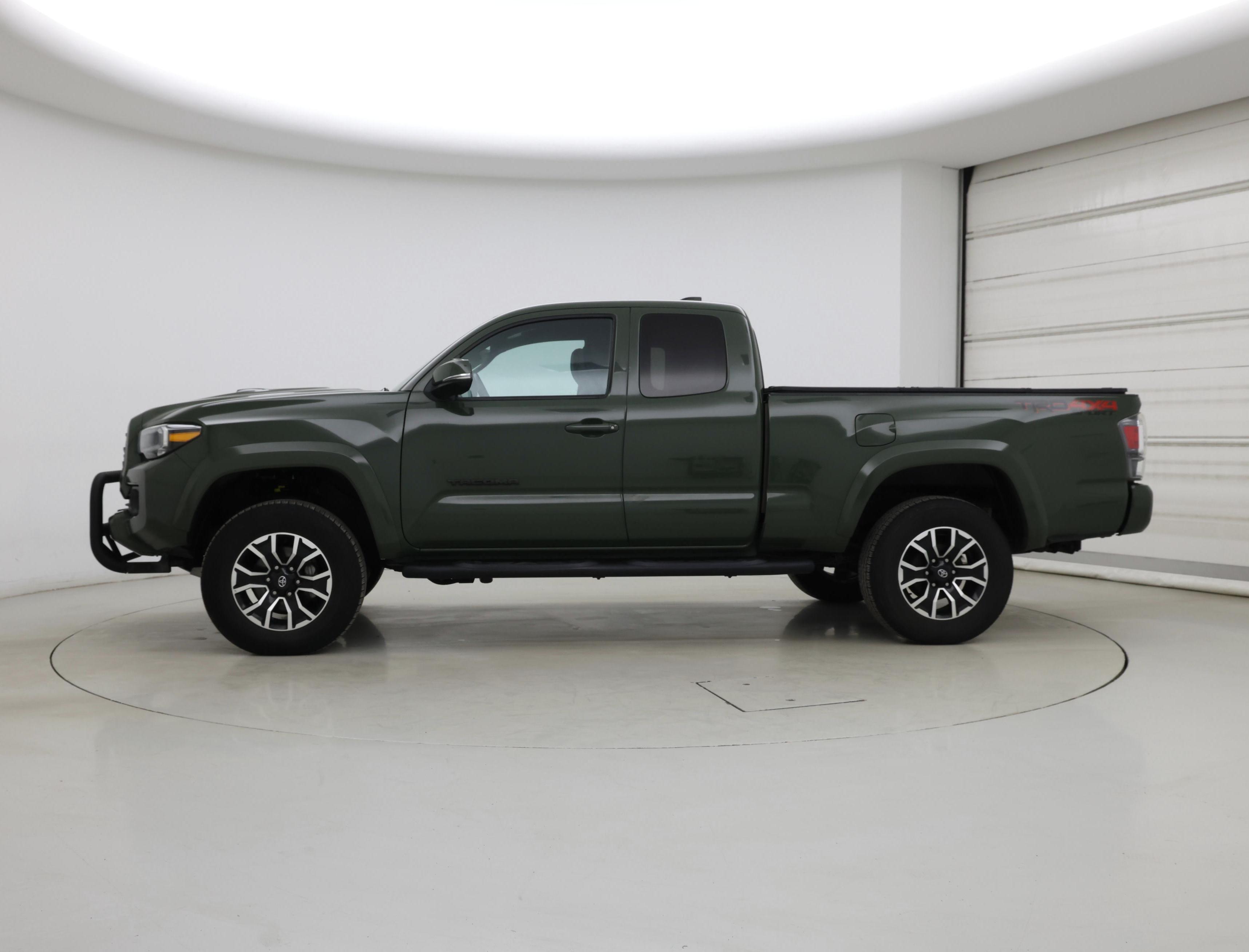 Thumbnail: 2022 Toyota Tacoma - 3