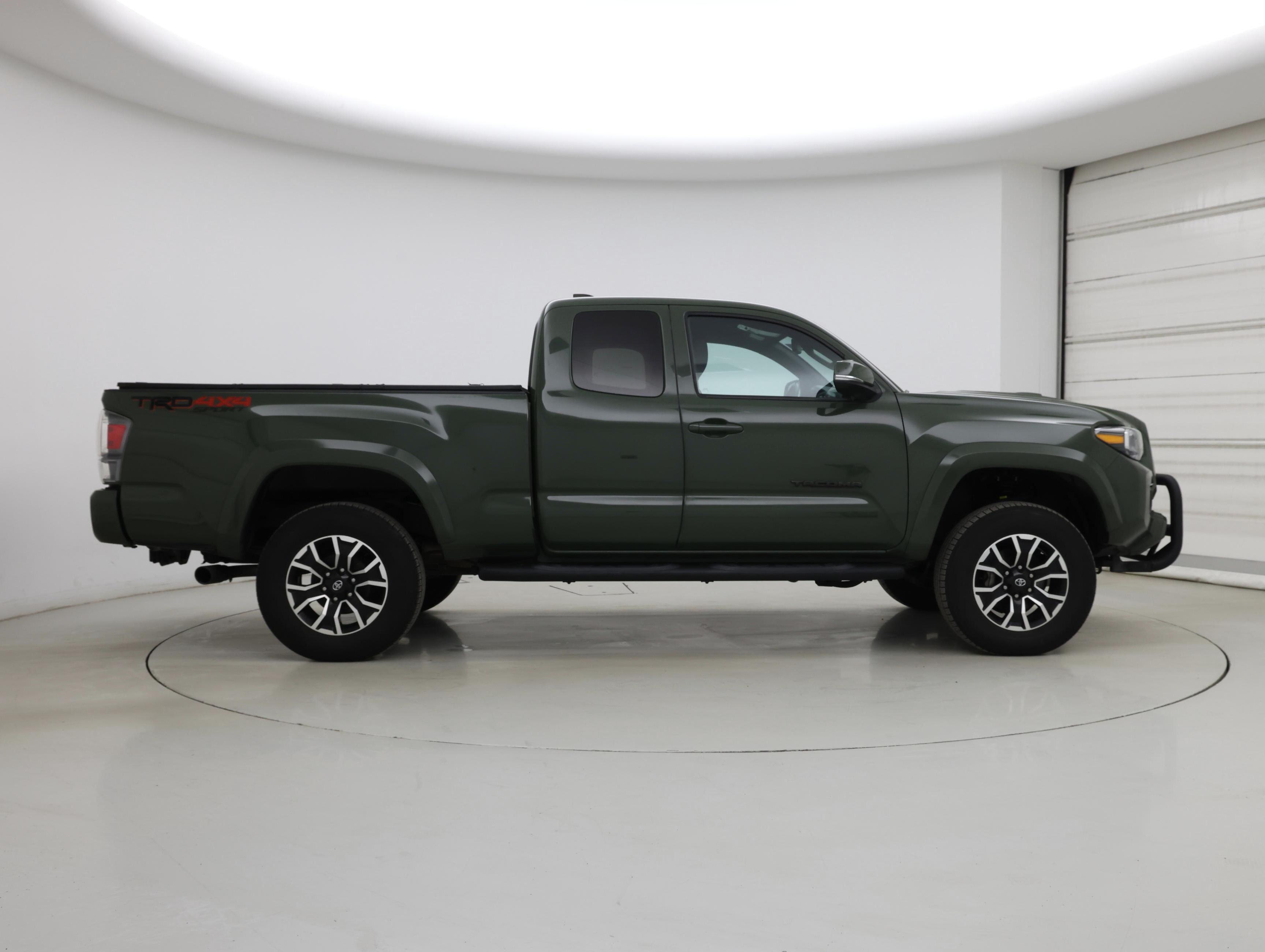 Thumbnail: 2022 Toyota Tacoma - 7