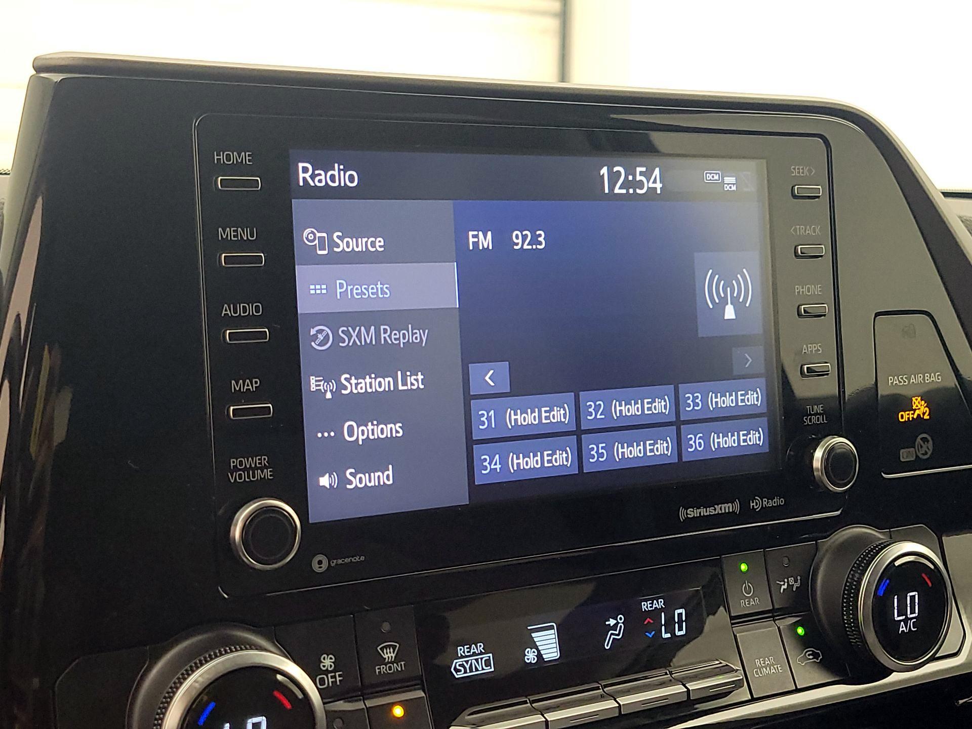 Thumbnail: 2022 Toyota Highlander - 15