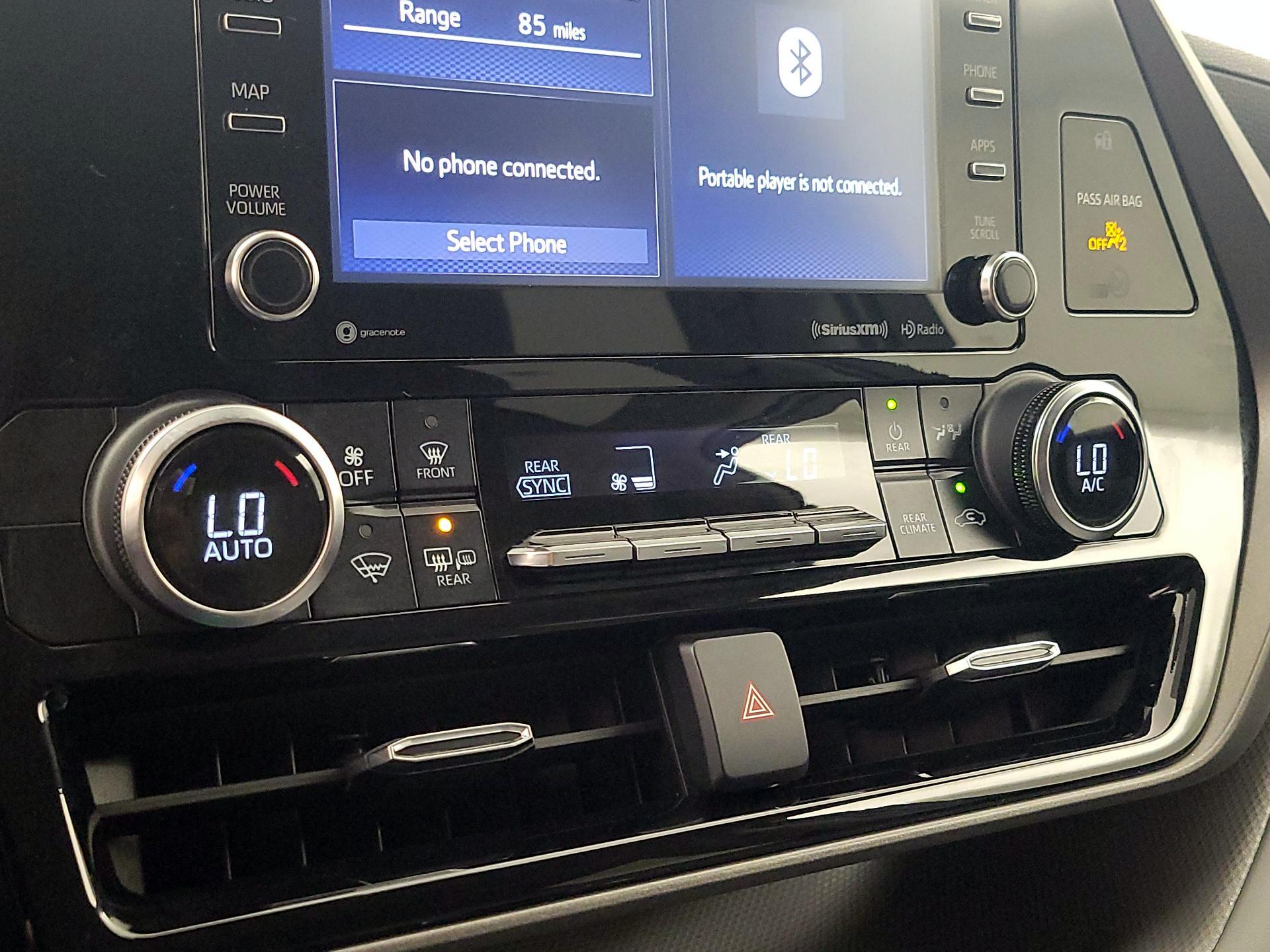 Thumbnail: 2022 Toyota Highlander - 16