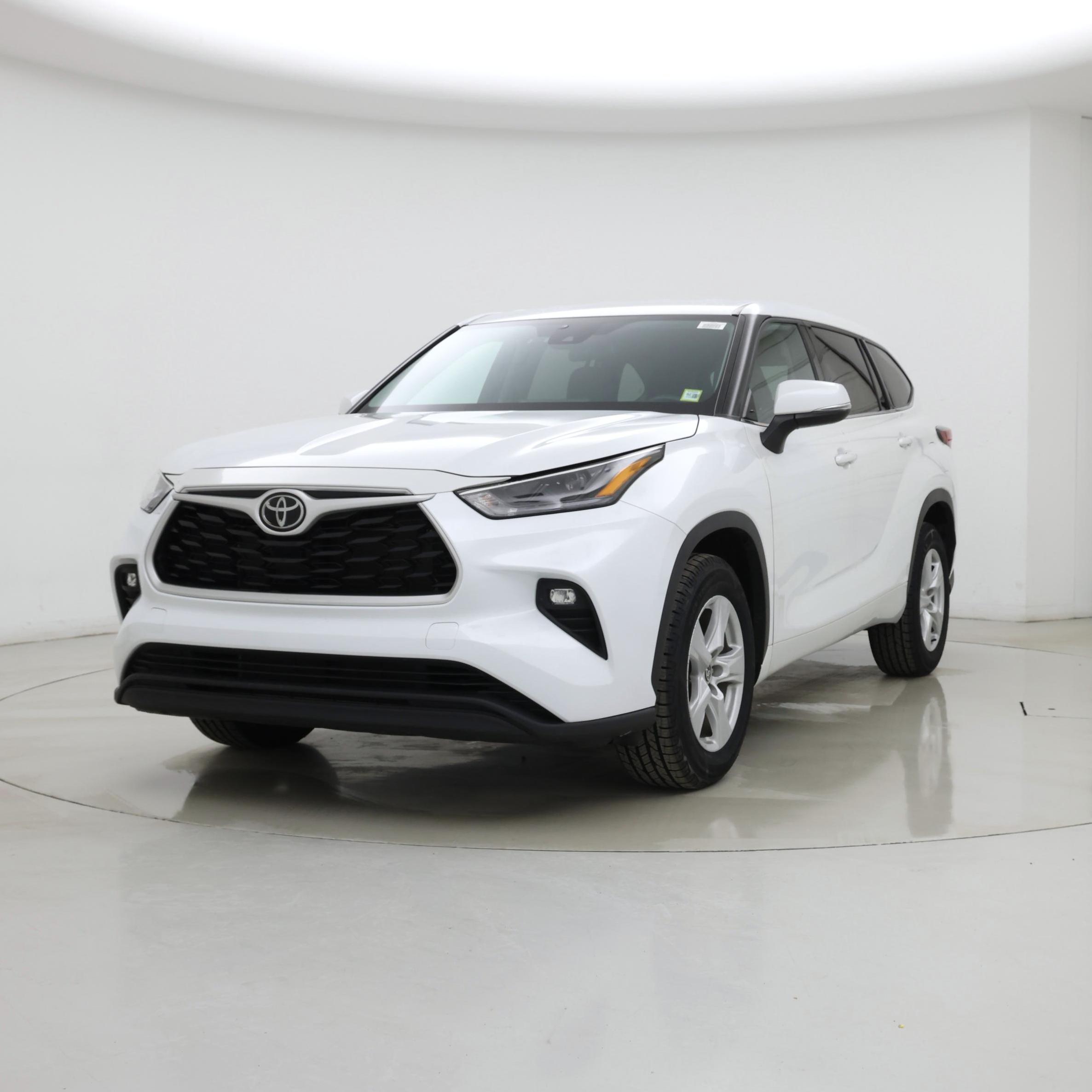 Thumbnail: 2022 Toyota Highlander - 4