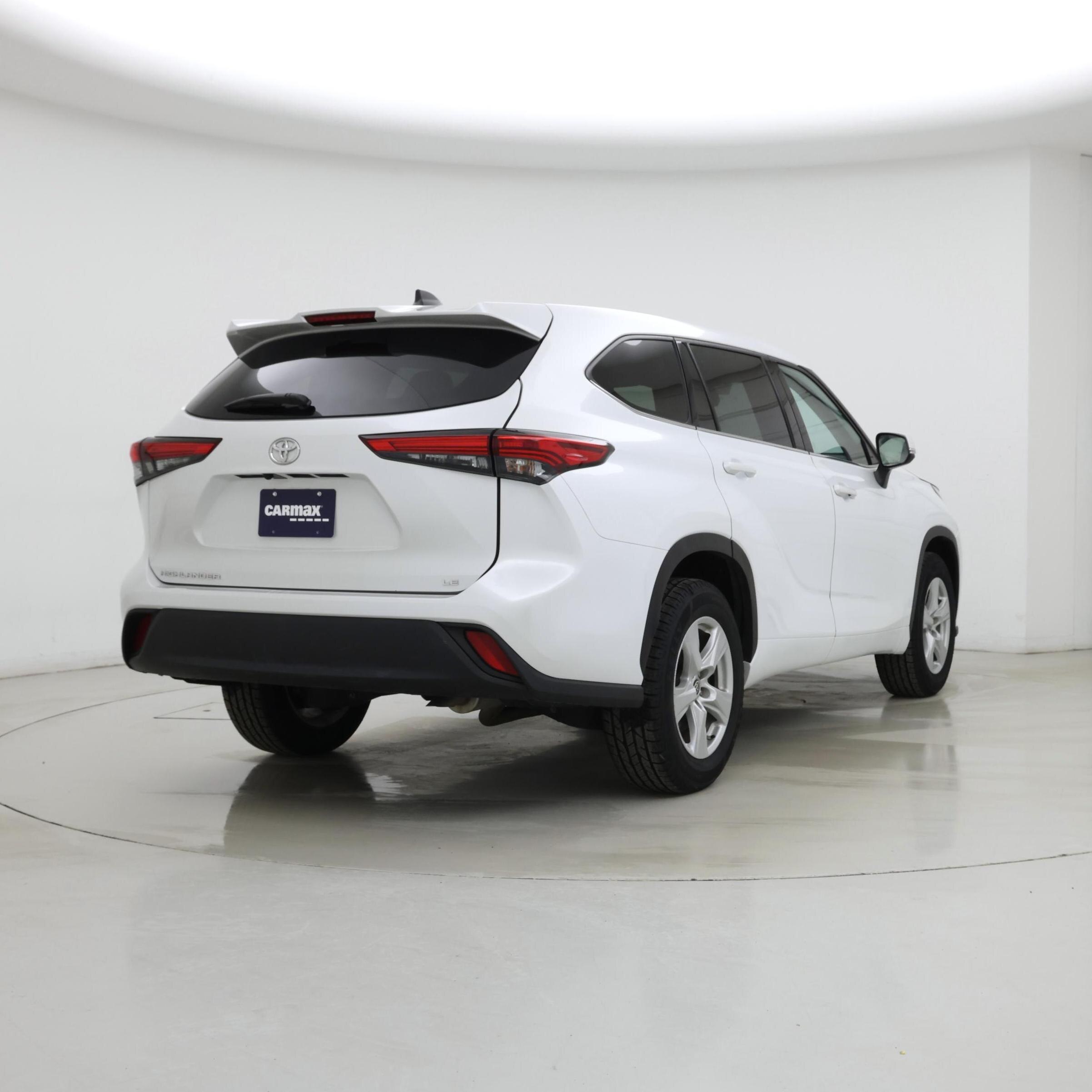 Thumbnail: 2022 Toyota Highlander - 8