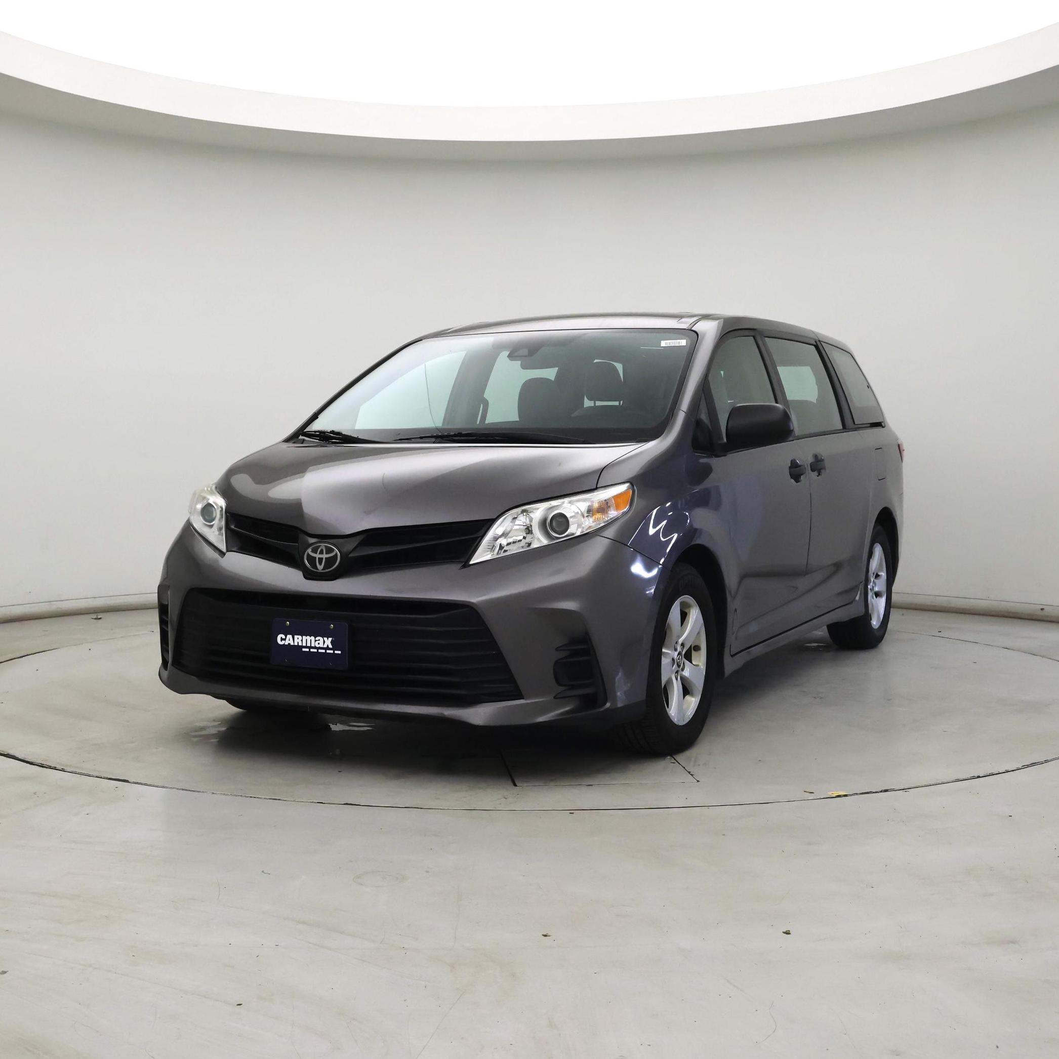 Thumbnail: 2018 Toyota Sienna - 4