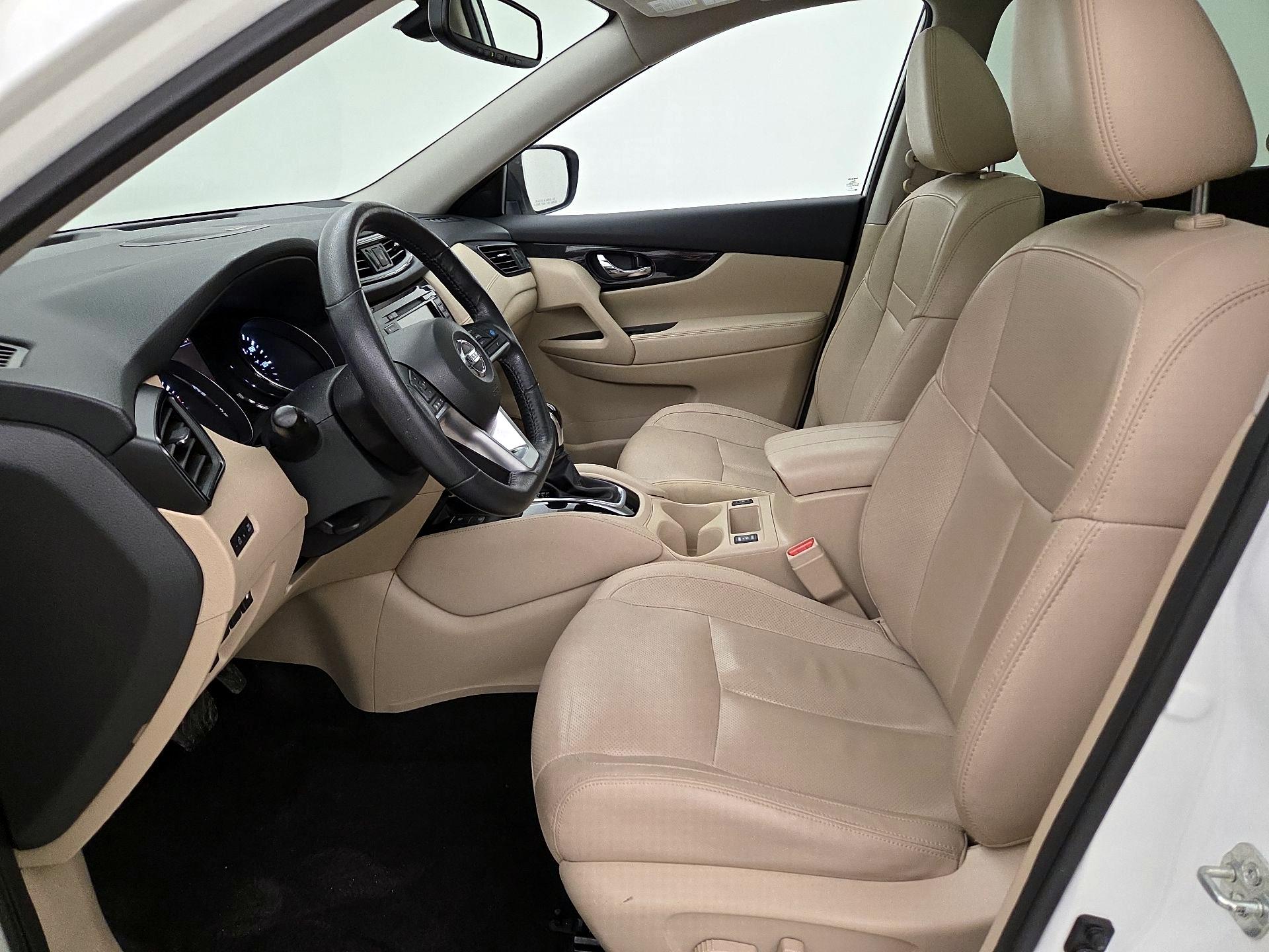 Thumbnail: 2019 Nissan Rogue - 11