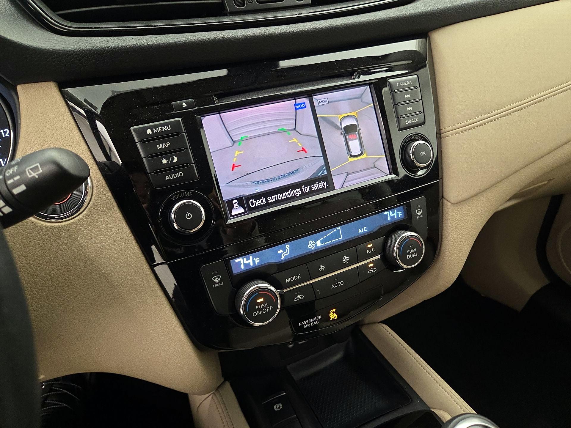 Thumbnail: 2019 Nissan Rogue - 14