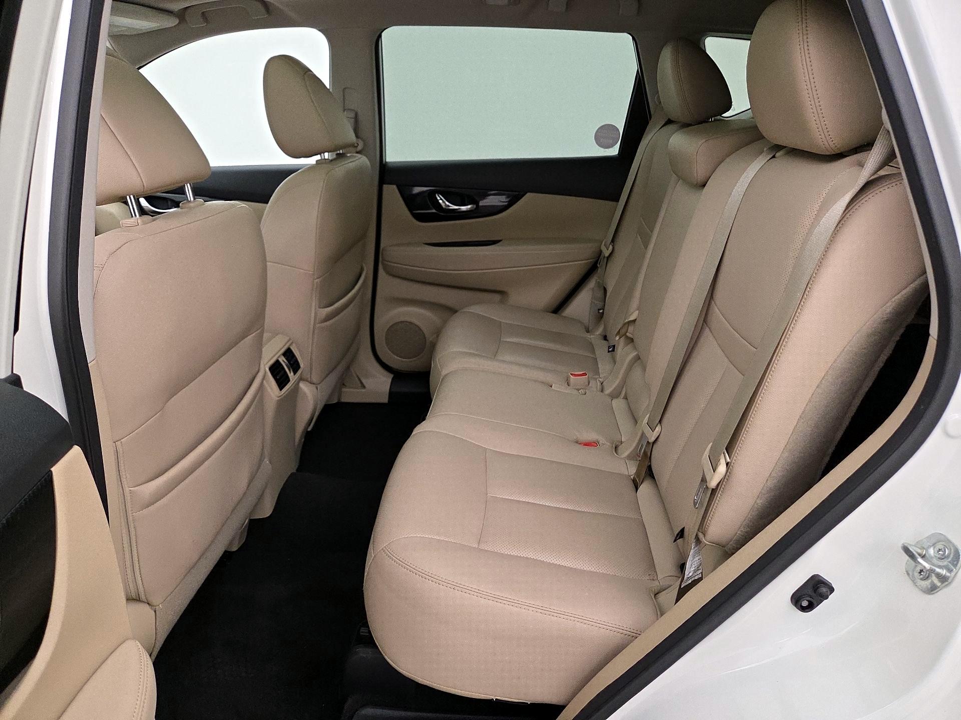 Thumbnail: 2019 Nissan Rogue - 20