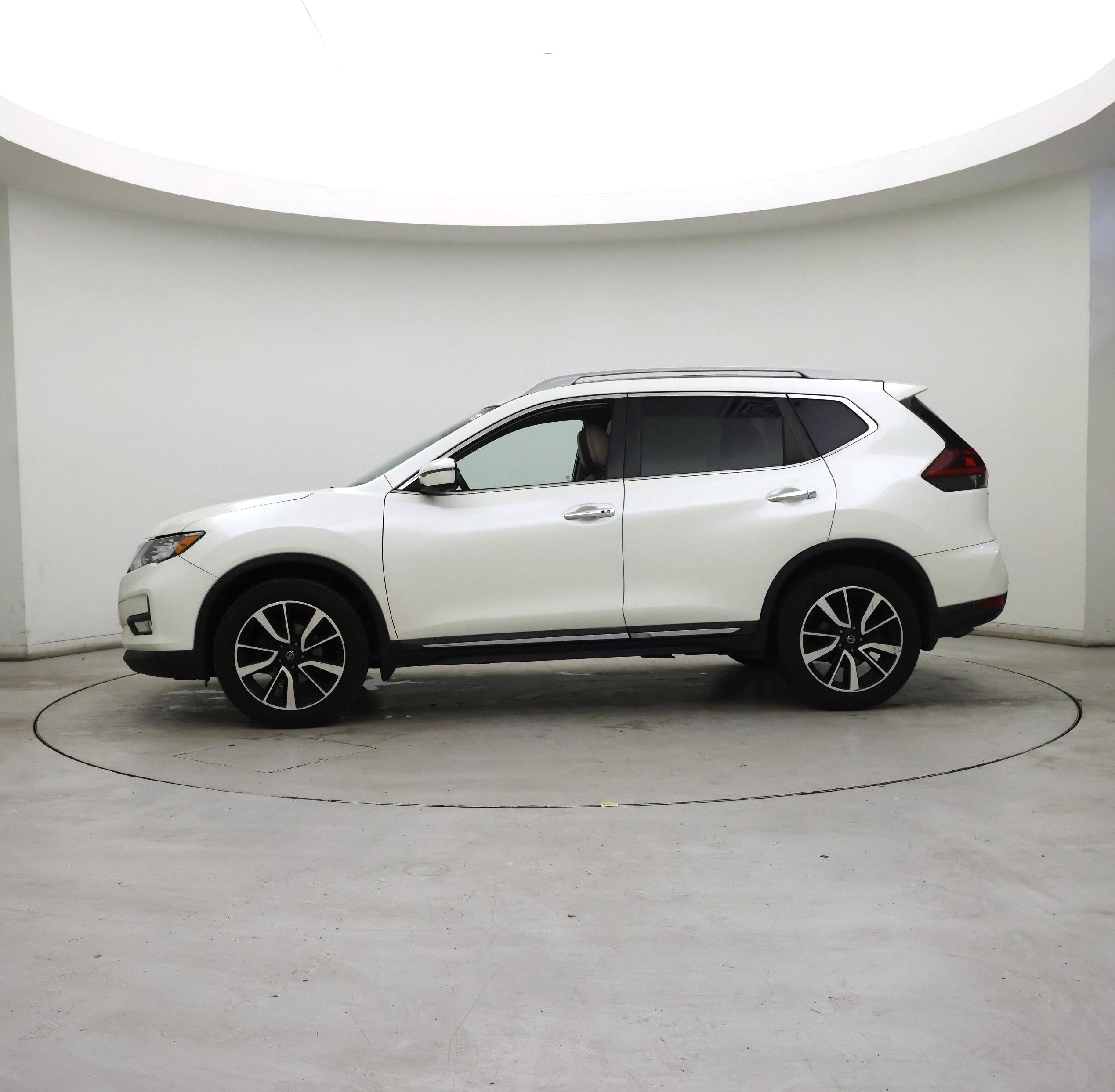 Thumbnail: 2019 Nissan Rogue - 3