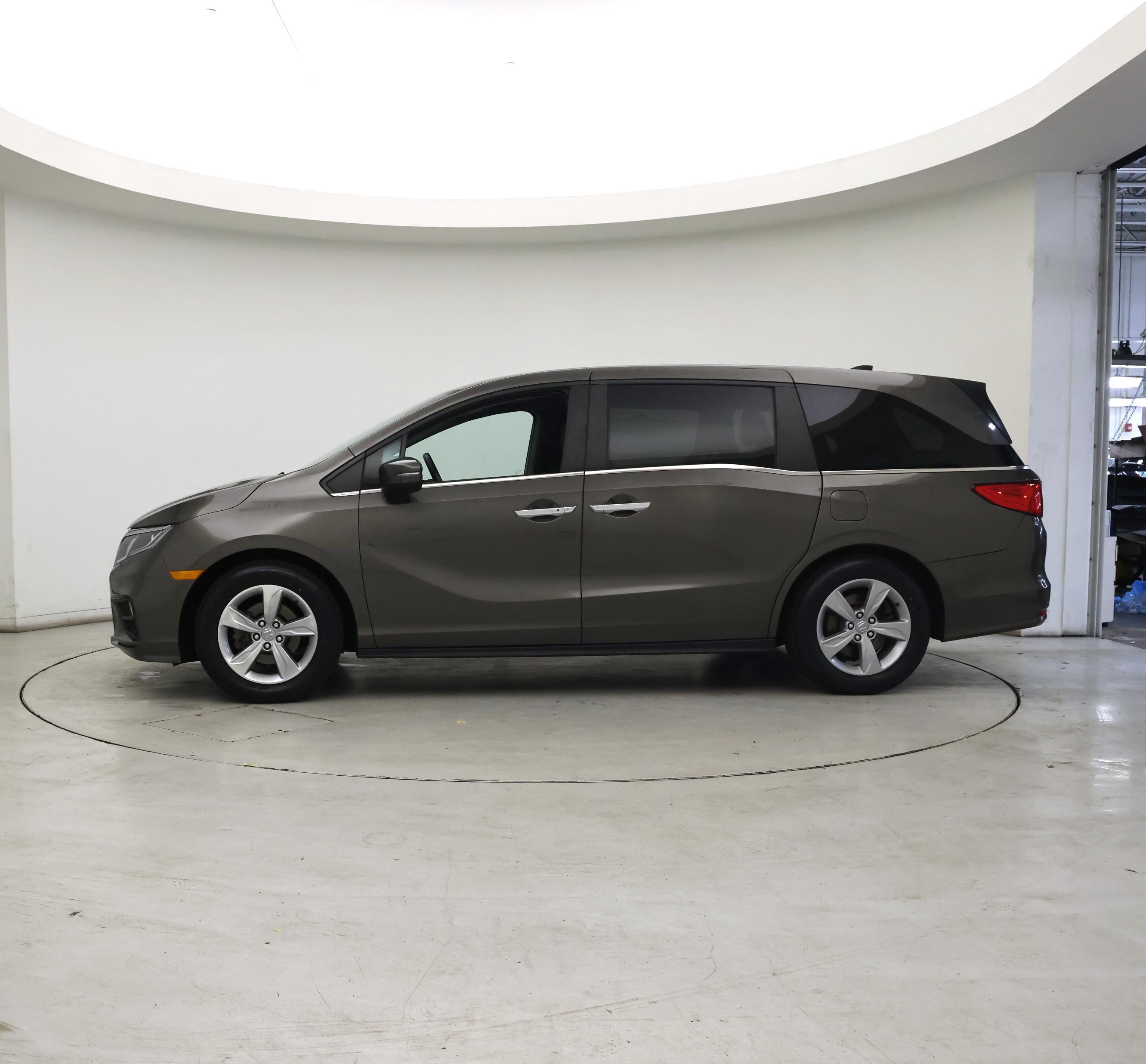 Thumbnail: 2020 Honda Odyssey - 3