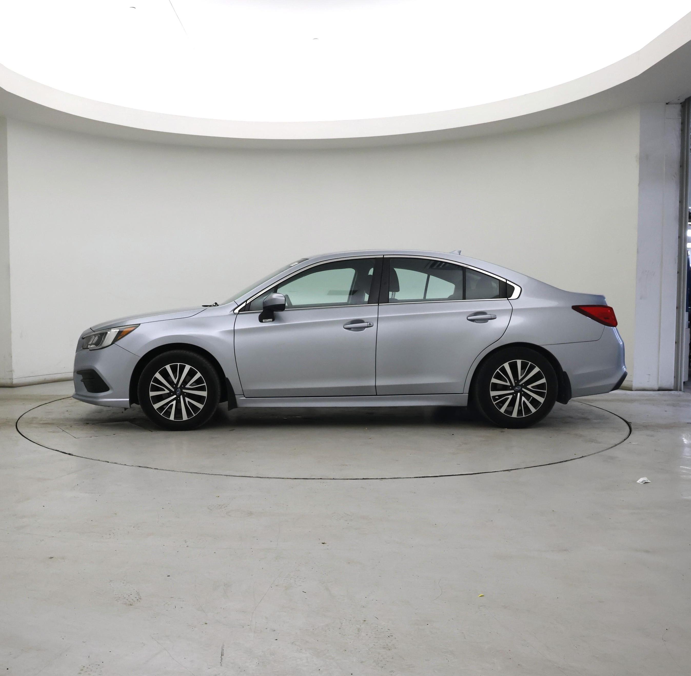 Thumbnail: 2018 Subaru Legacy - 3