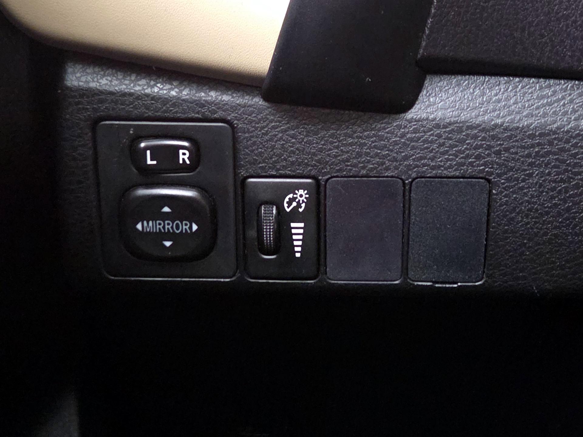 Thumbnail: 2017 Toyota Corolla - 13