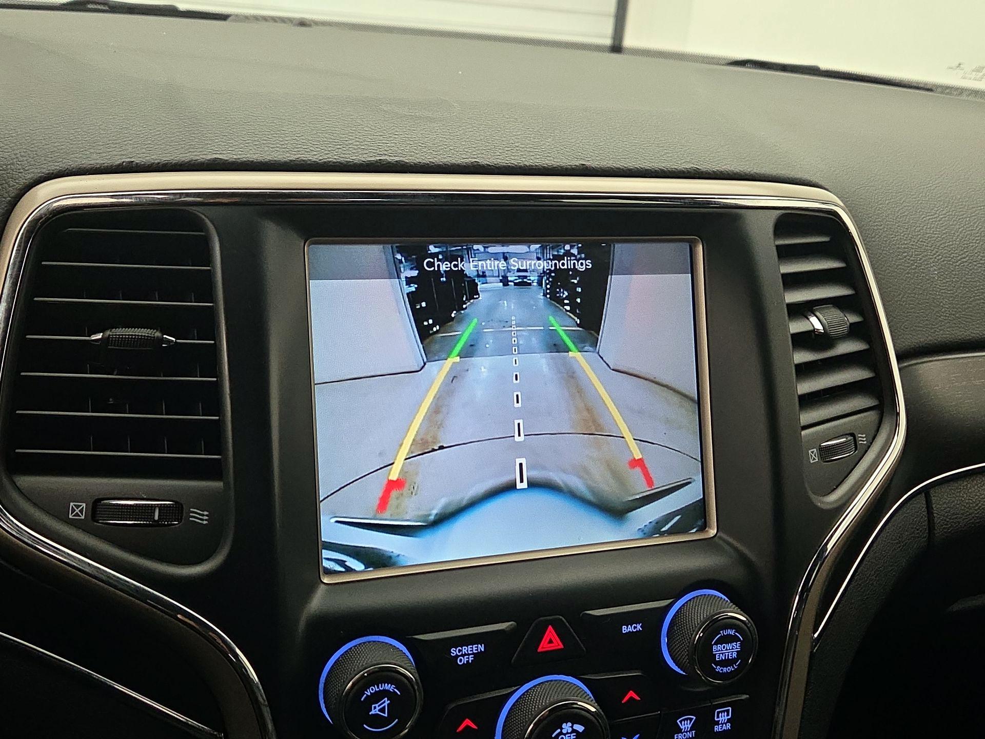 Thumbnail: 2015 Jeep Grand Cherokee - 14