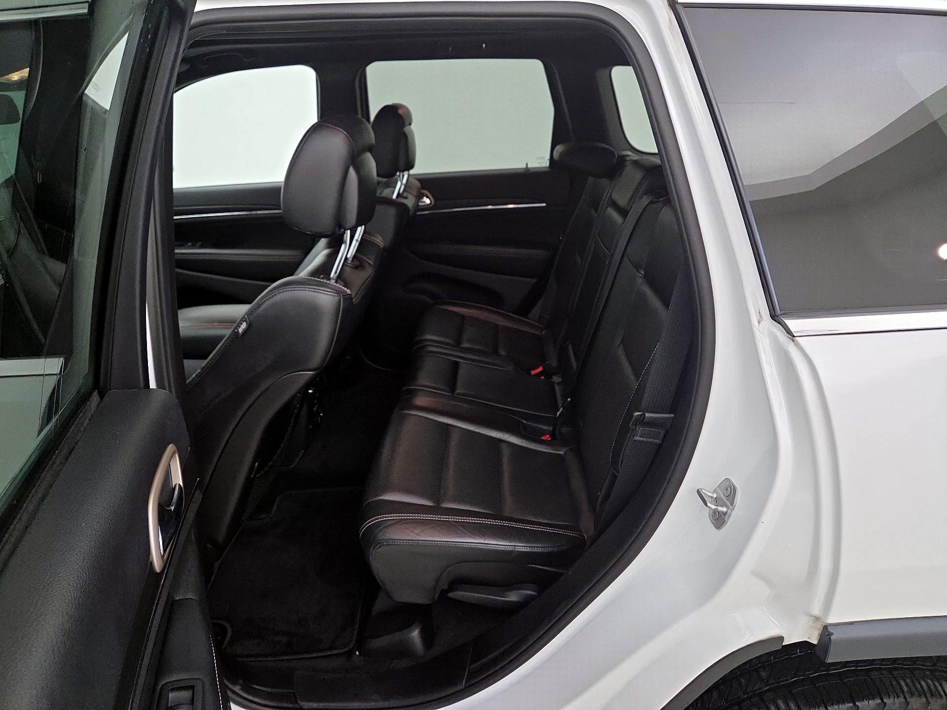 Thumbnail: 2015 Jeep Grand Cherokee - 19