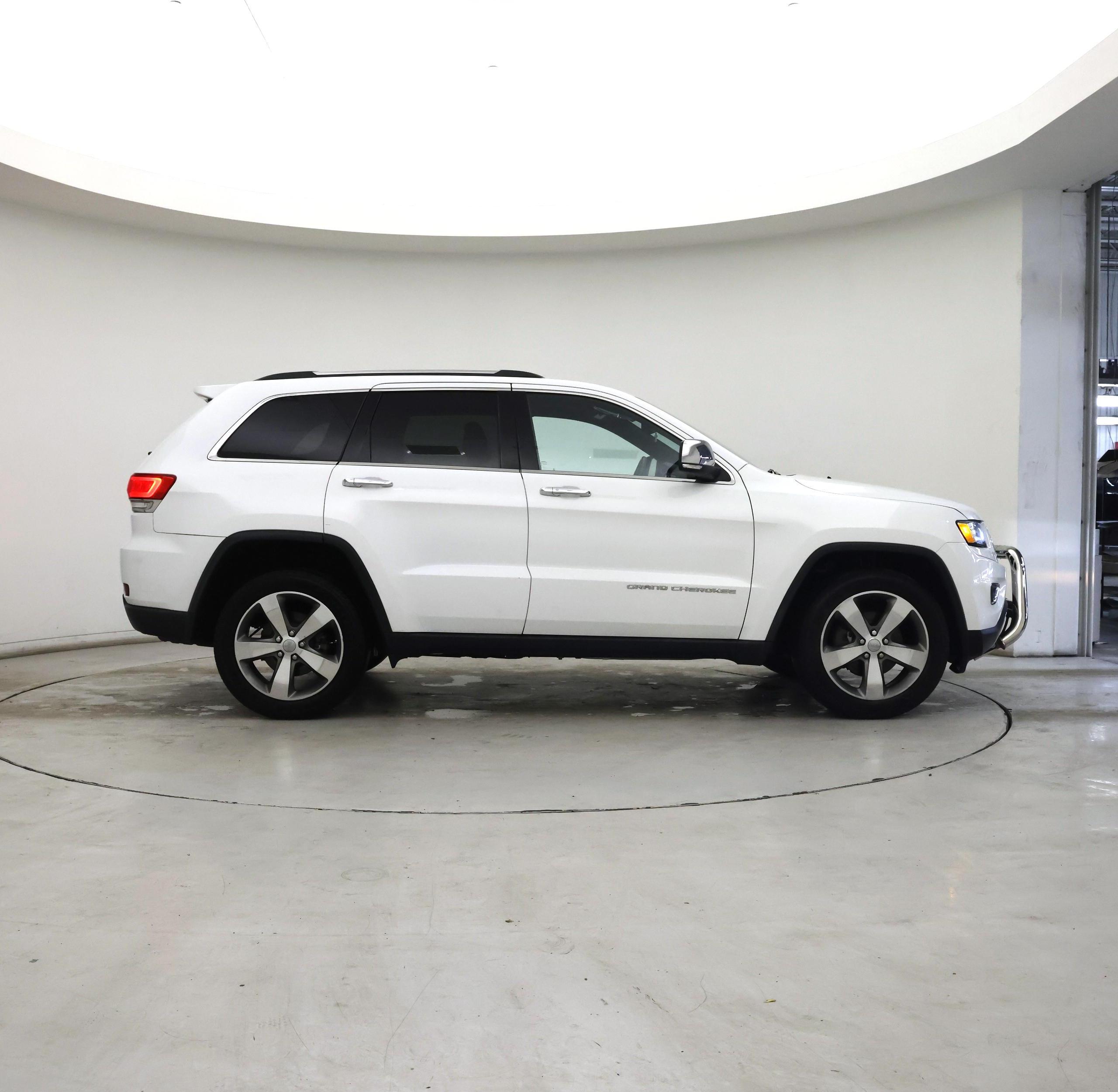 Thumbnail: 2015 Jeep Grand Cherokee - 7