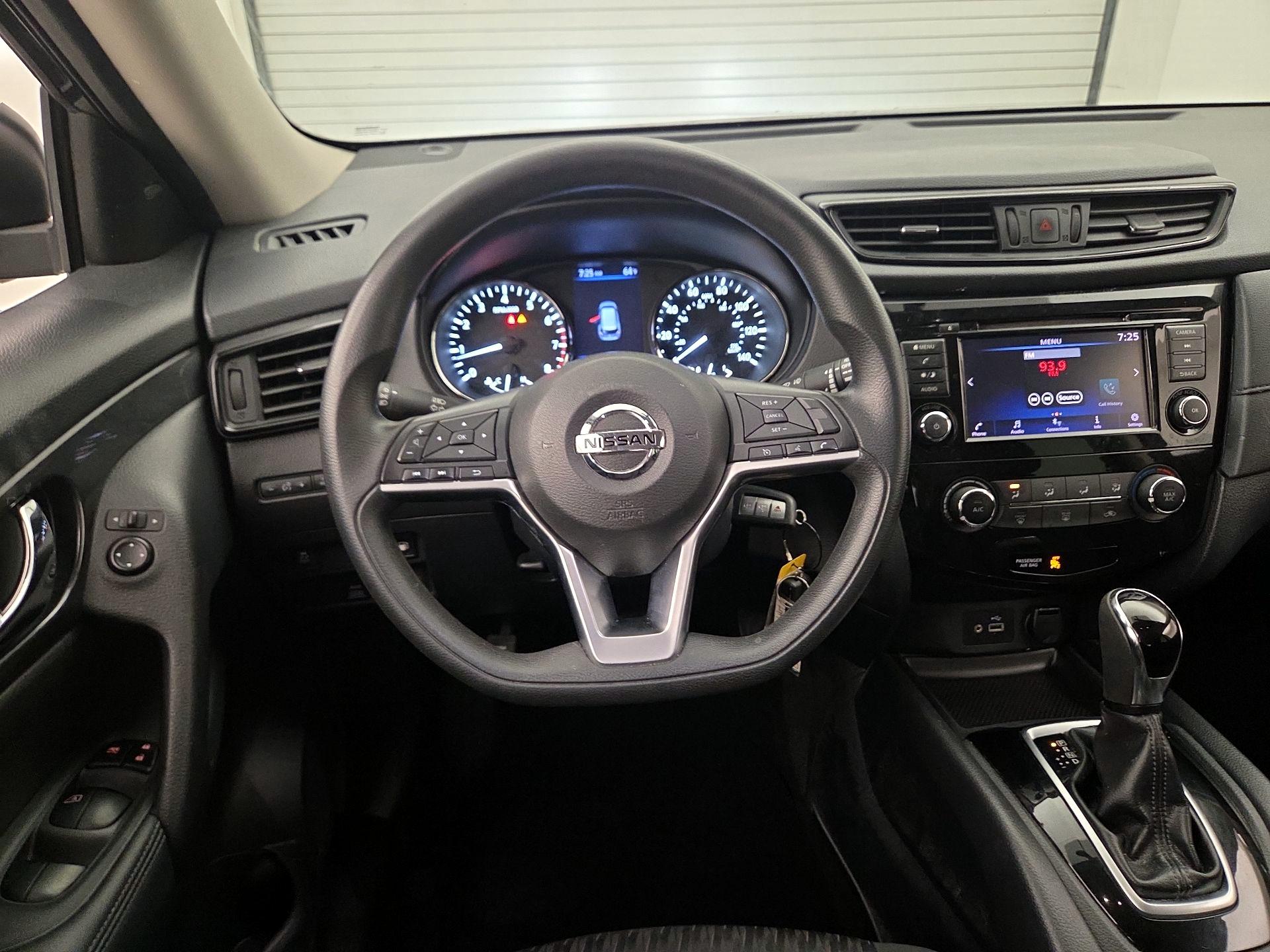 Thumbnail: 2018 Nissan Rogue - 10