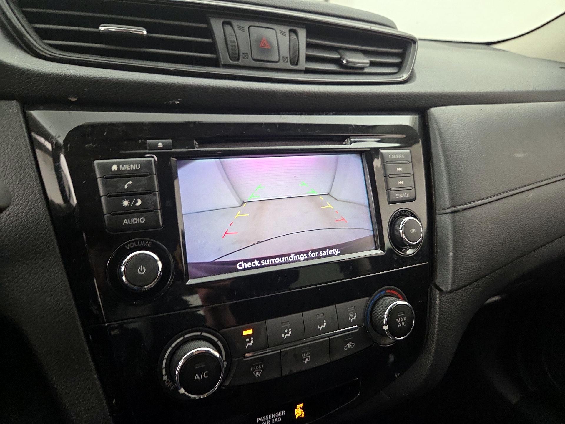 Thumbnail: 2018 Nissan Rogue - 14