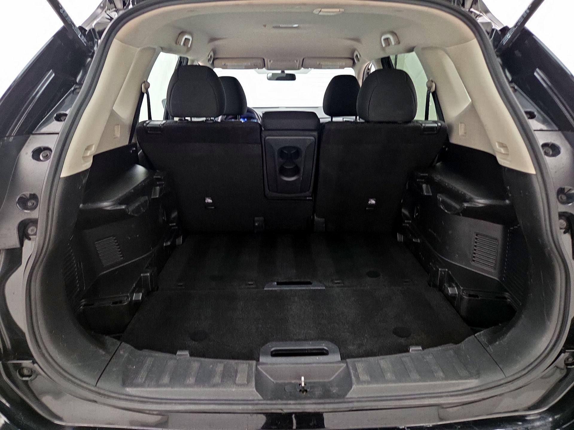 Thumbnail: 2018 Nissan Rogue - 19