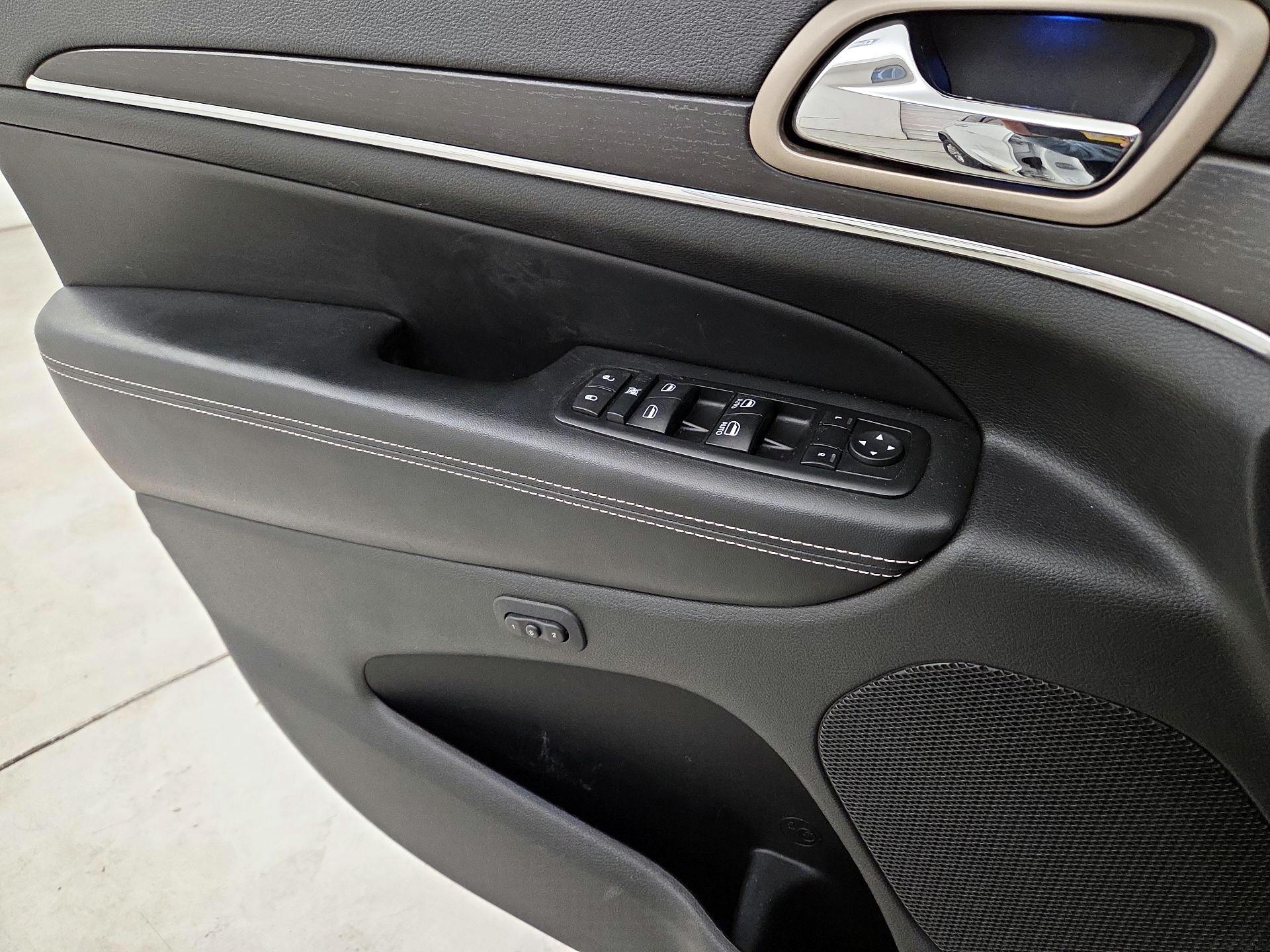 Thumbnail: 2014 Jeep Grand Cherokee - 12