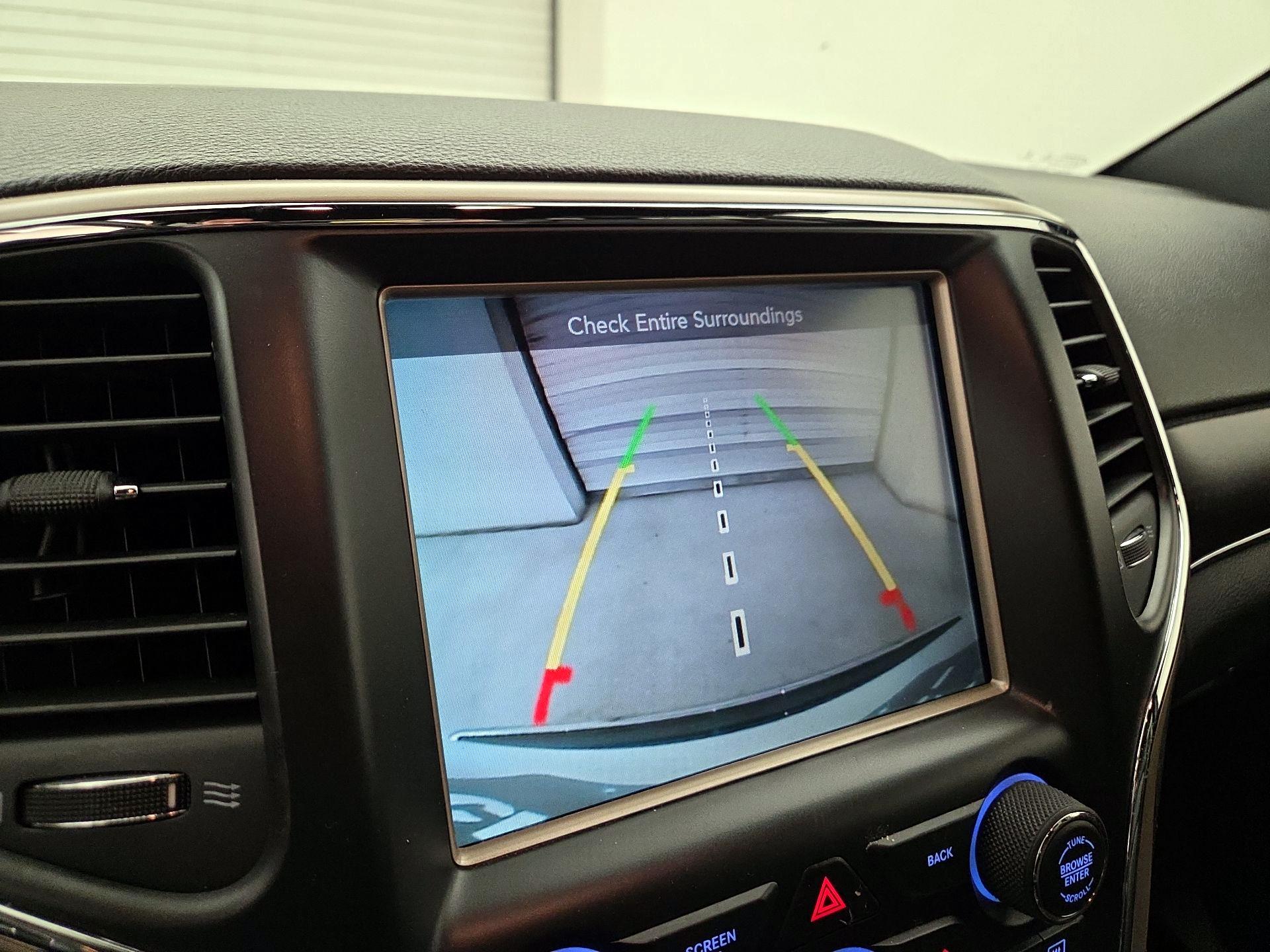 Thumbnail: 2014 Jeep Grand Cherokee - 13