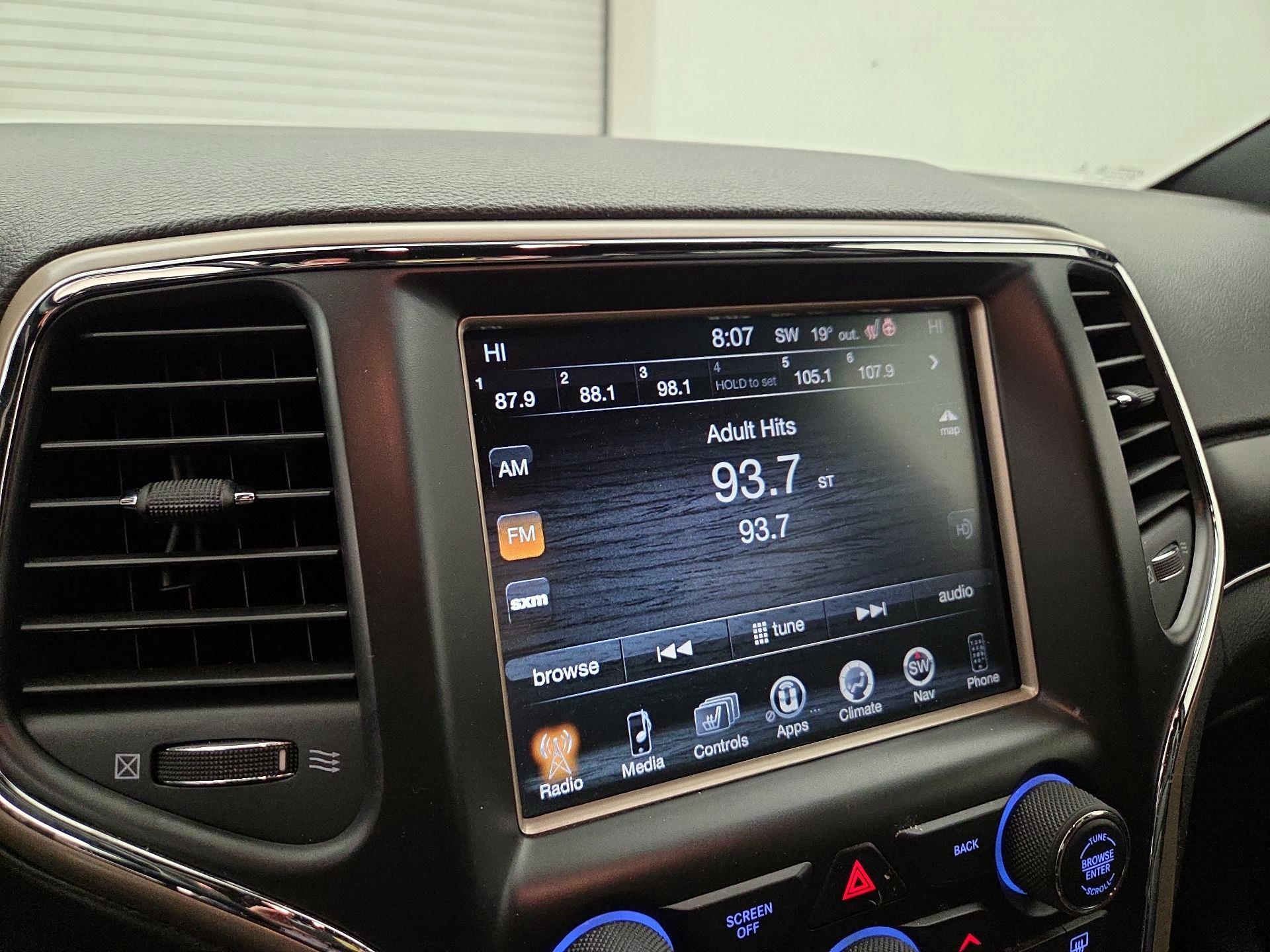 Thumbnail: 2014 Jeep Grand Cherokee - 14