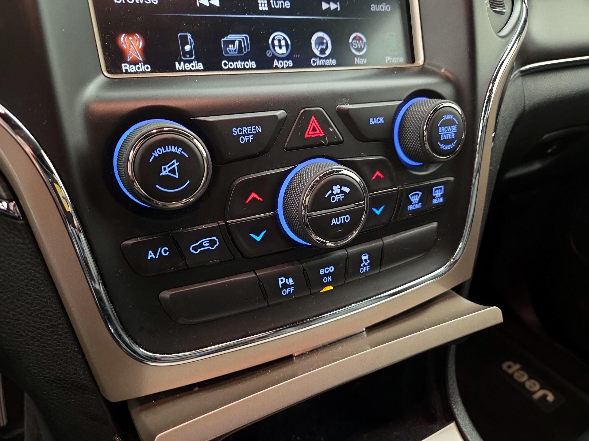 Thumbnail: 2014 Jeep Grand Cherokee - 15