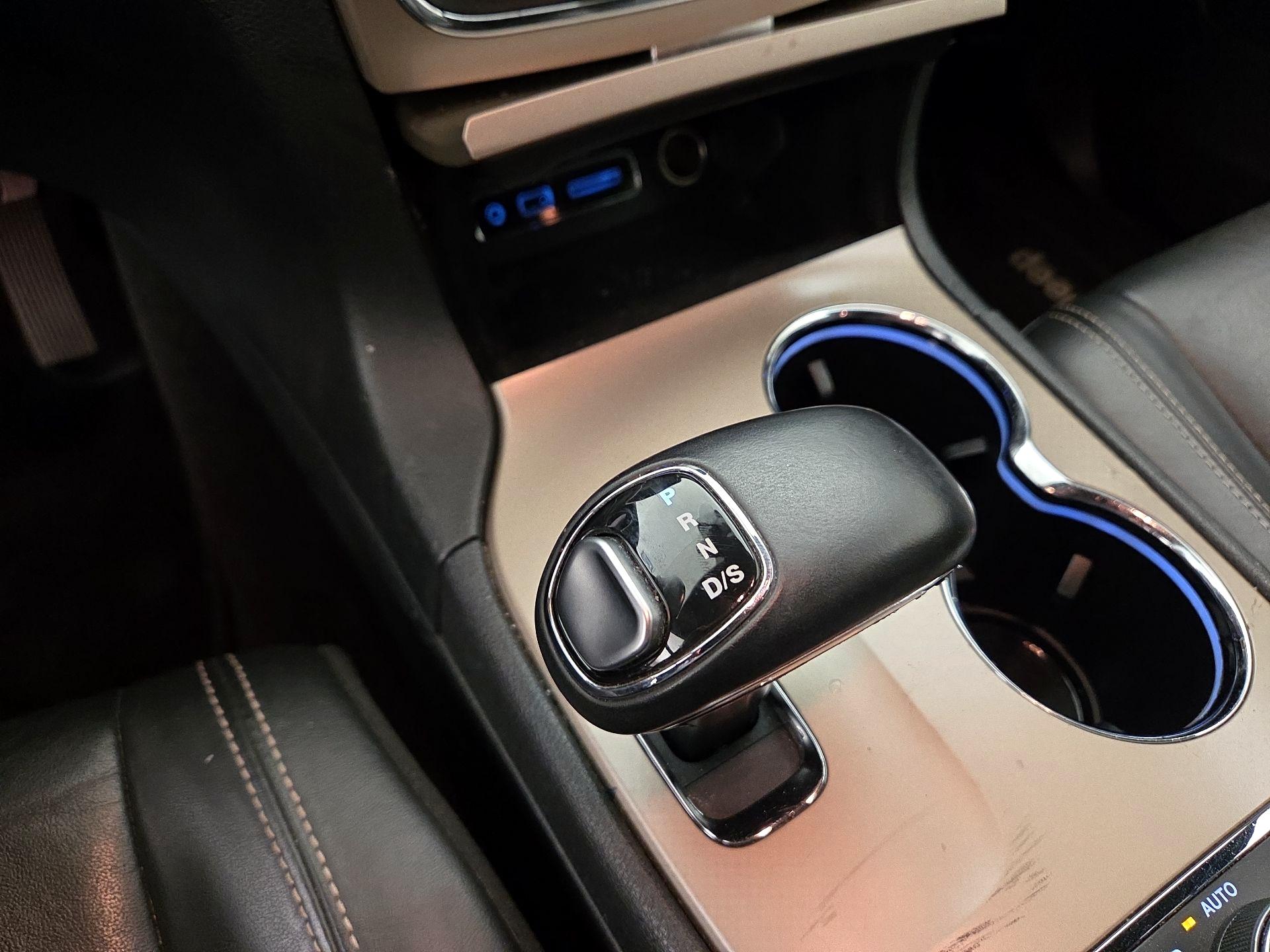 Thumbnail: 2014 Jeep Grand Cherokee - 16