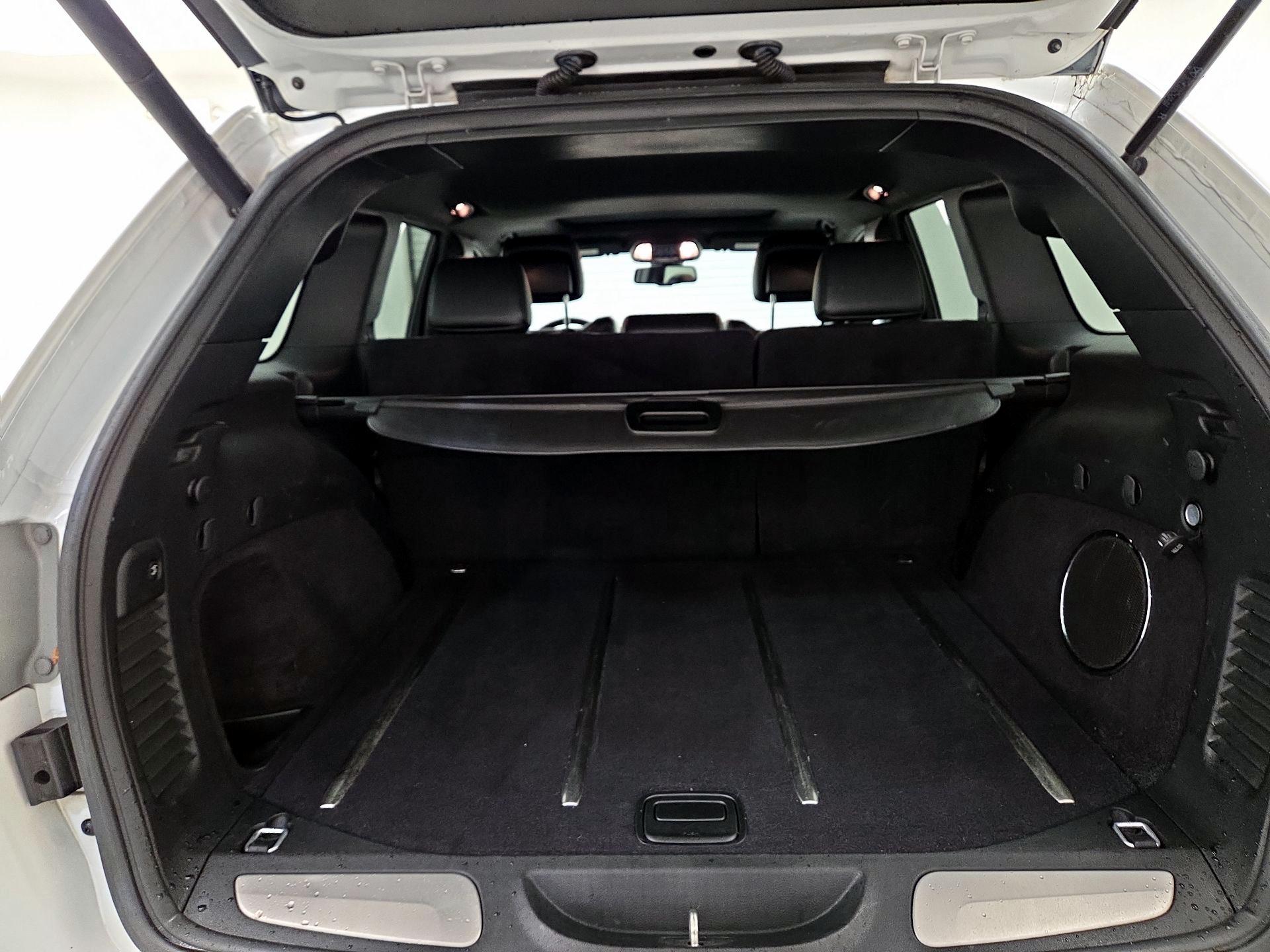 Thumbnail: 2014 Jeep Grand Cherokee - 19