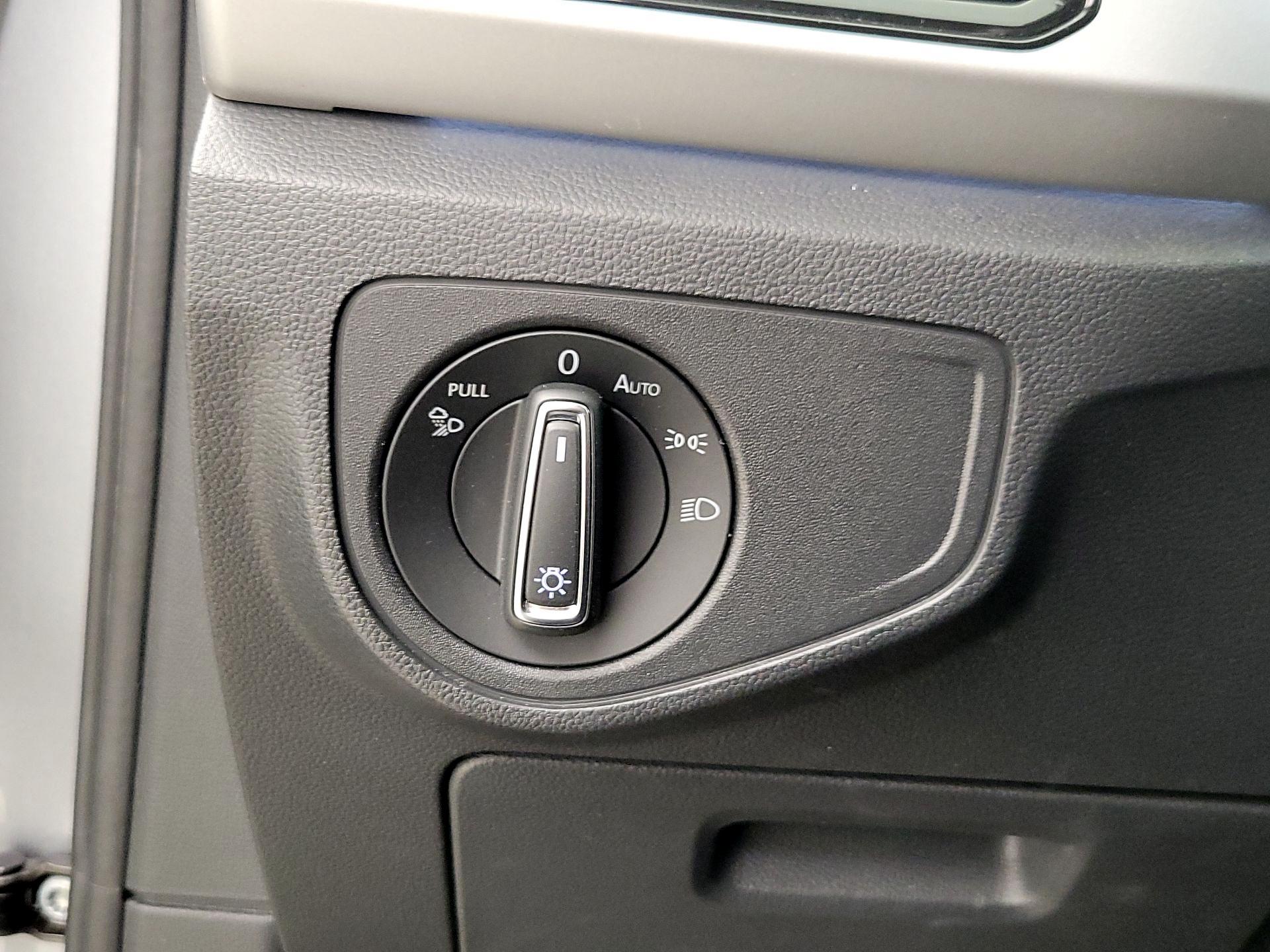 Thumbnail: 2021 Volkswagen Atlas - 13