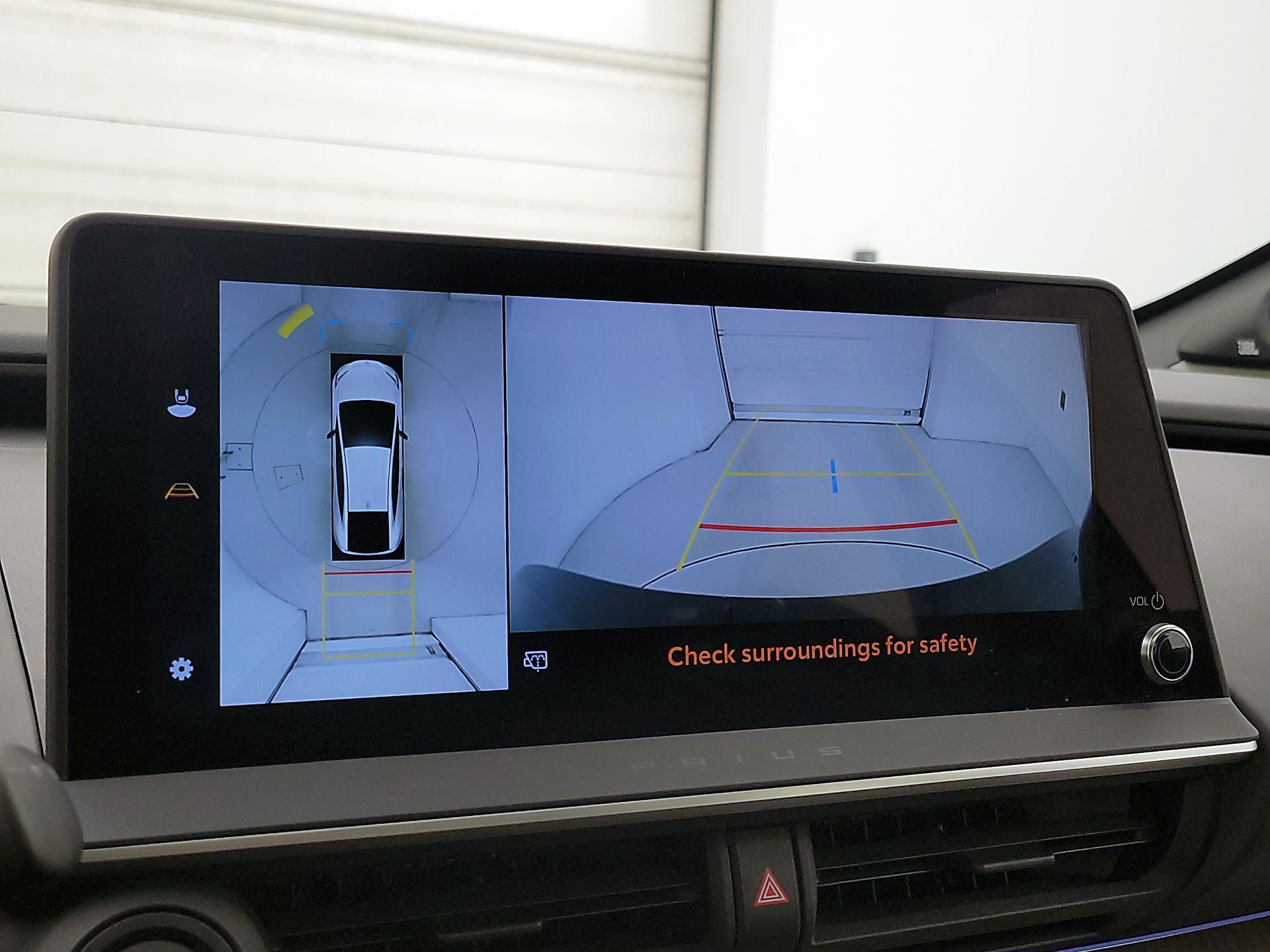 Thumbnail: 2024 Toyota Prius - 14