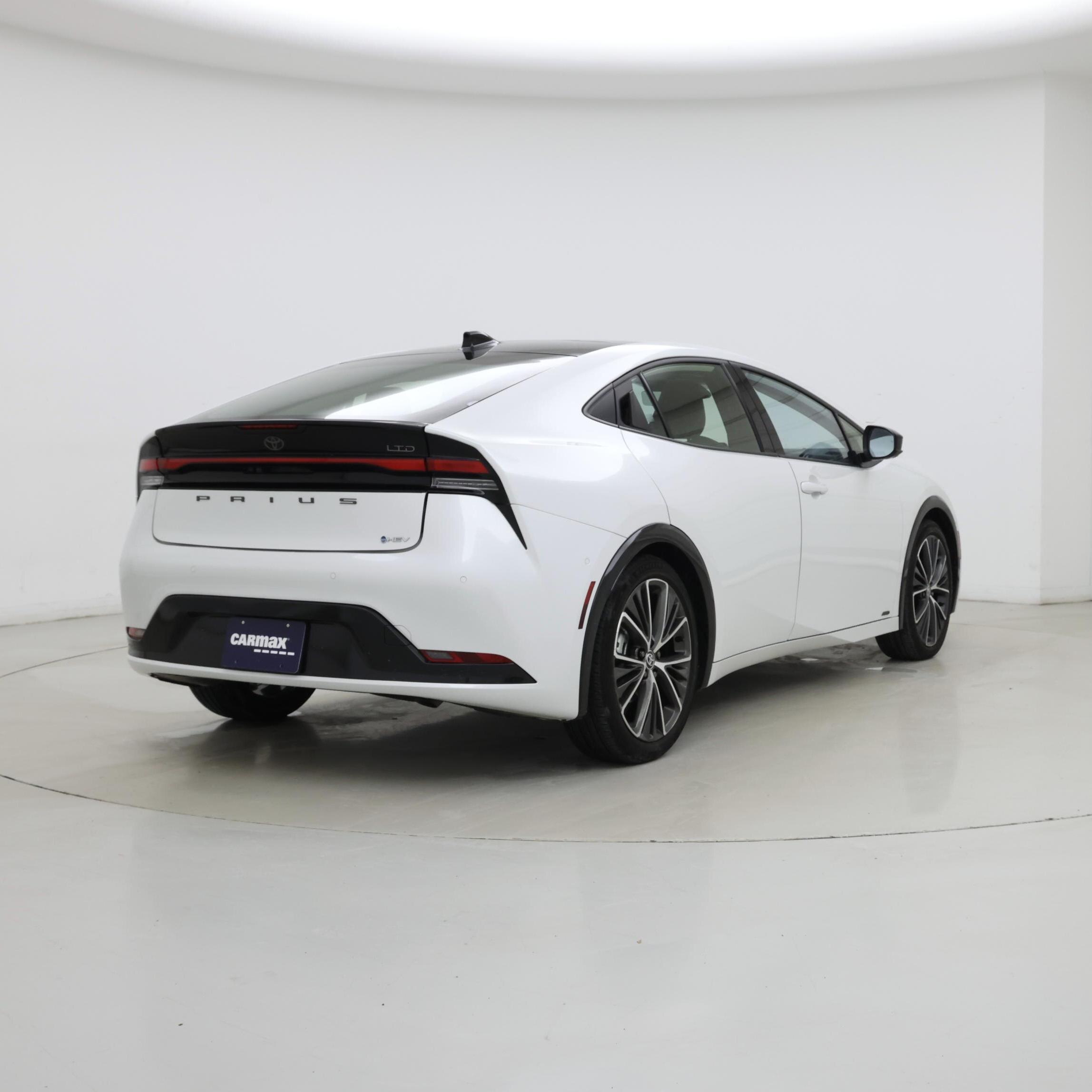 Thumbnail: 2024 Toyota Prius - 8