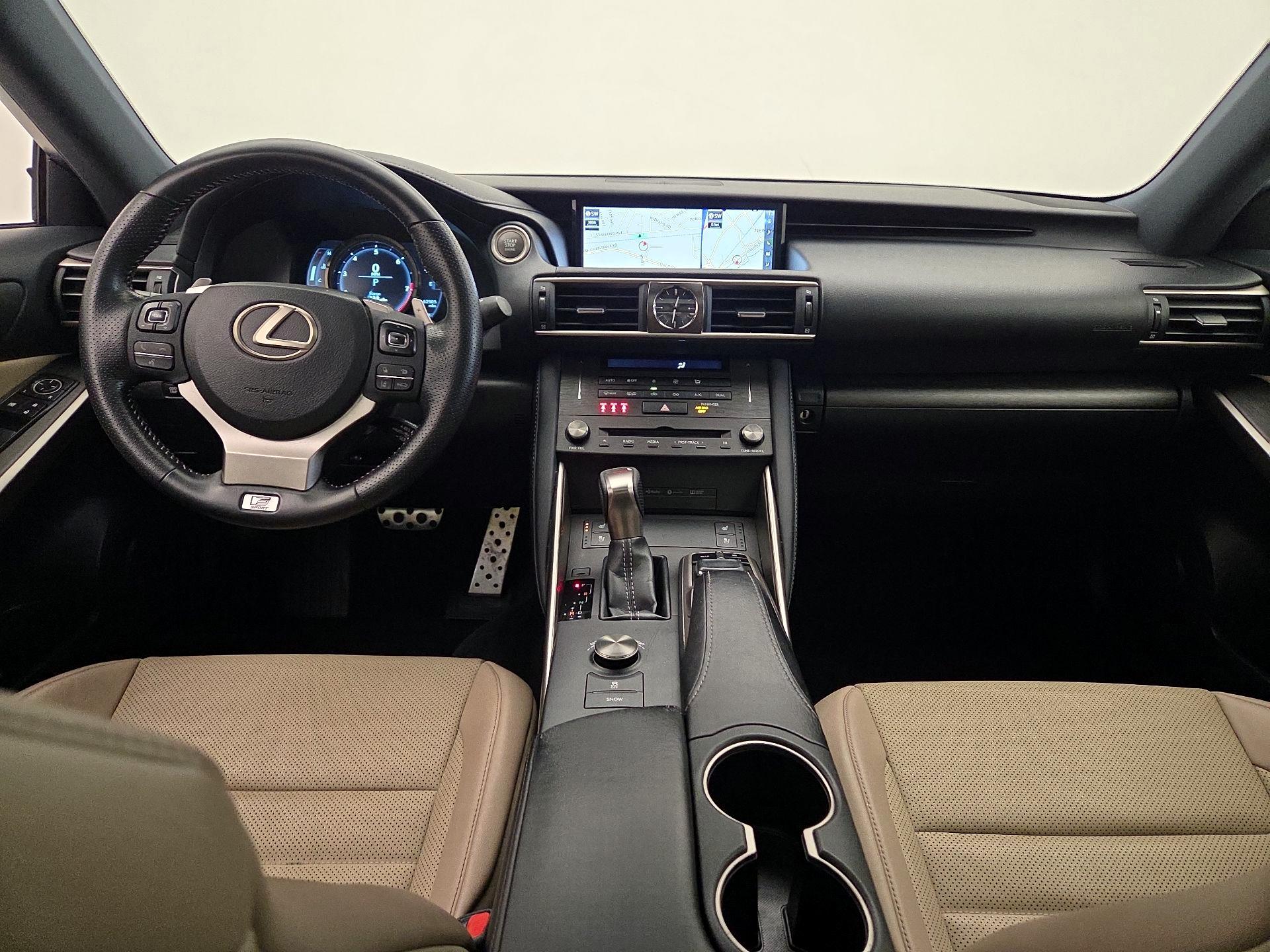 Thumbnail: 2019 Lexus IS - 9