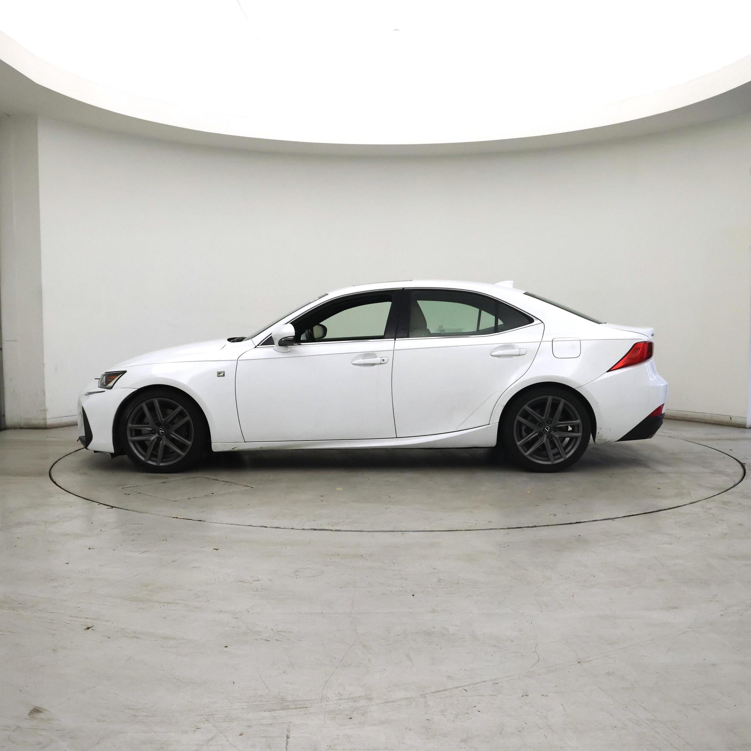 Thumbnail: 2019 Lexus IS - 3