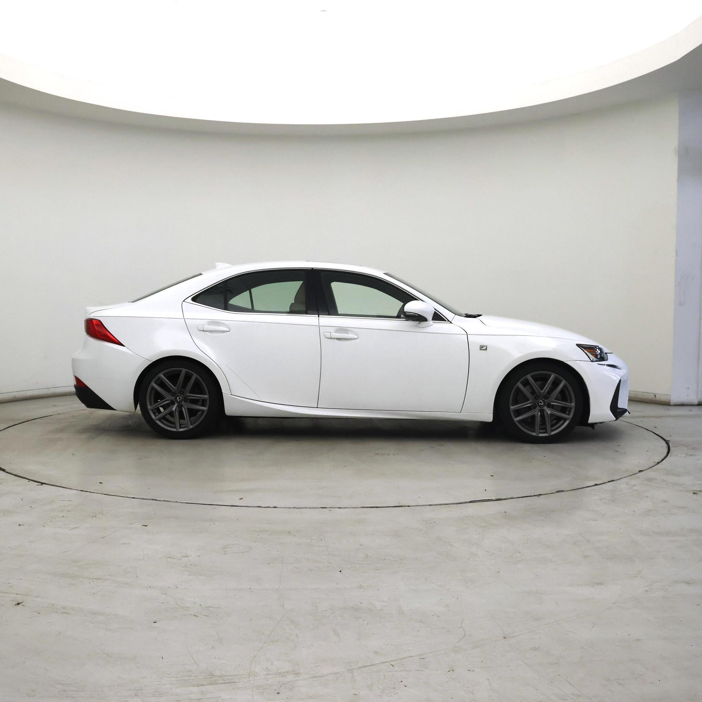 Thumbnail: 2019 Lexus IS - 7