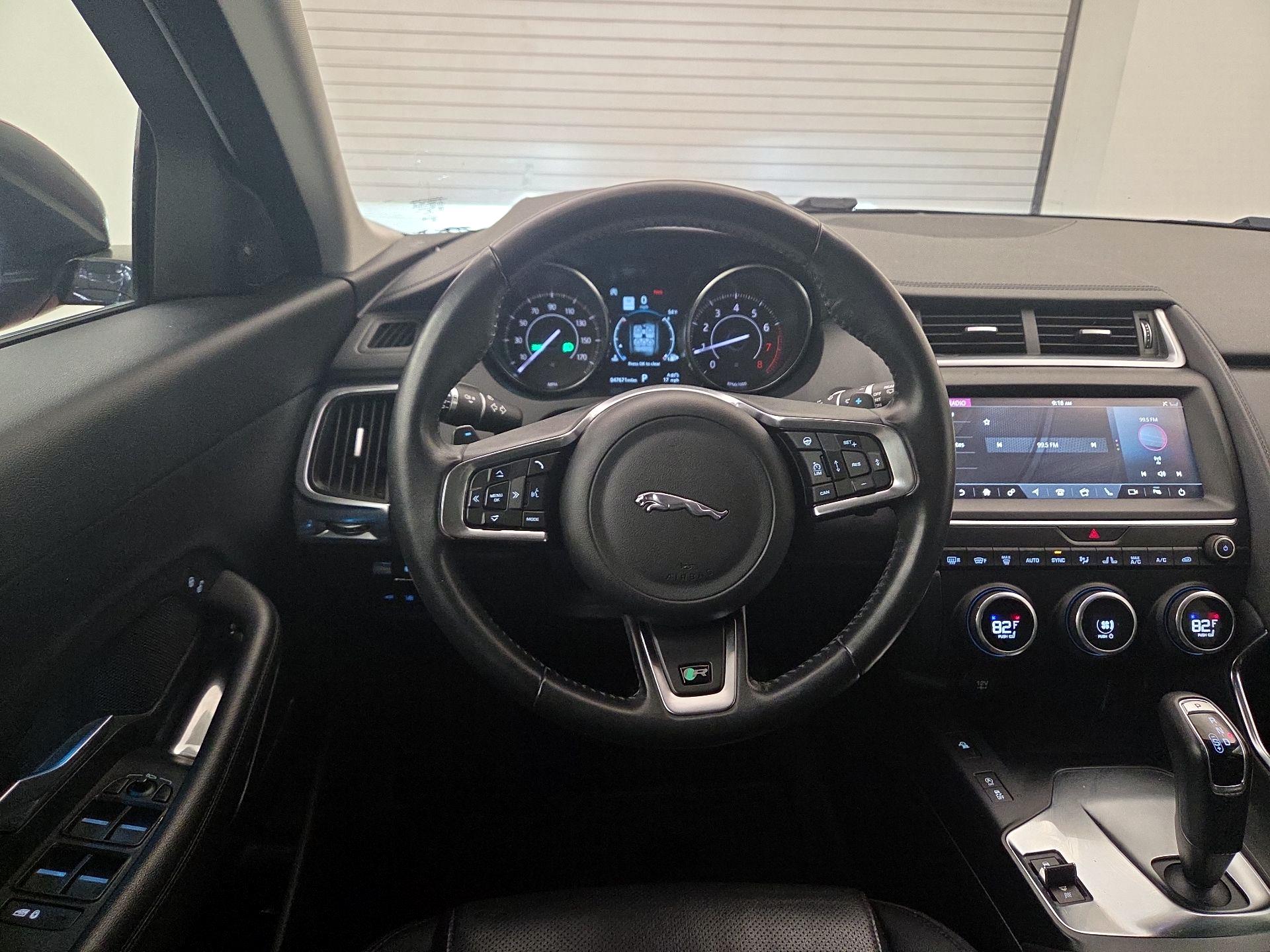 Thumbnail: 2019 Jaguar E-Pace - 10