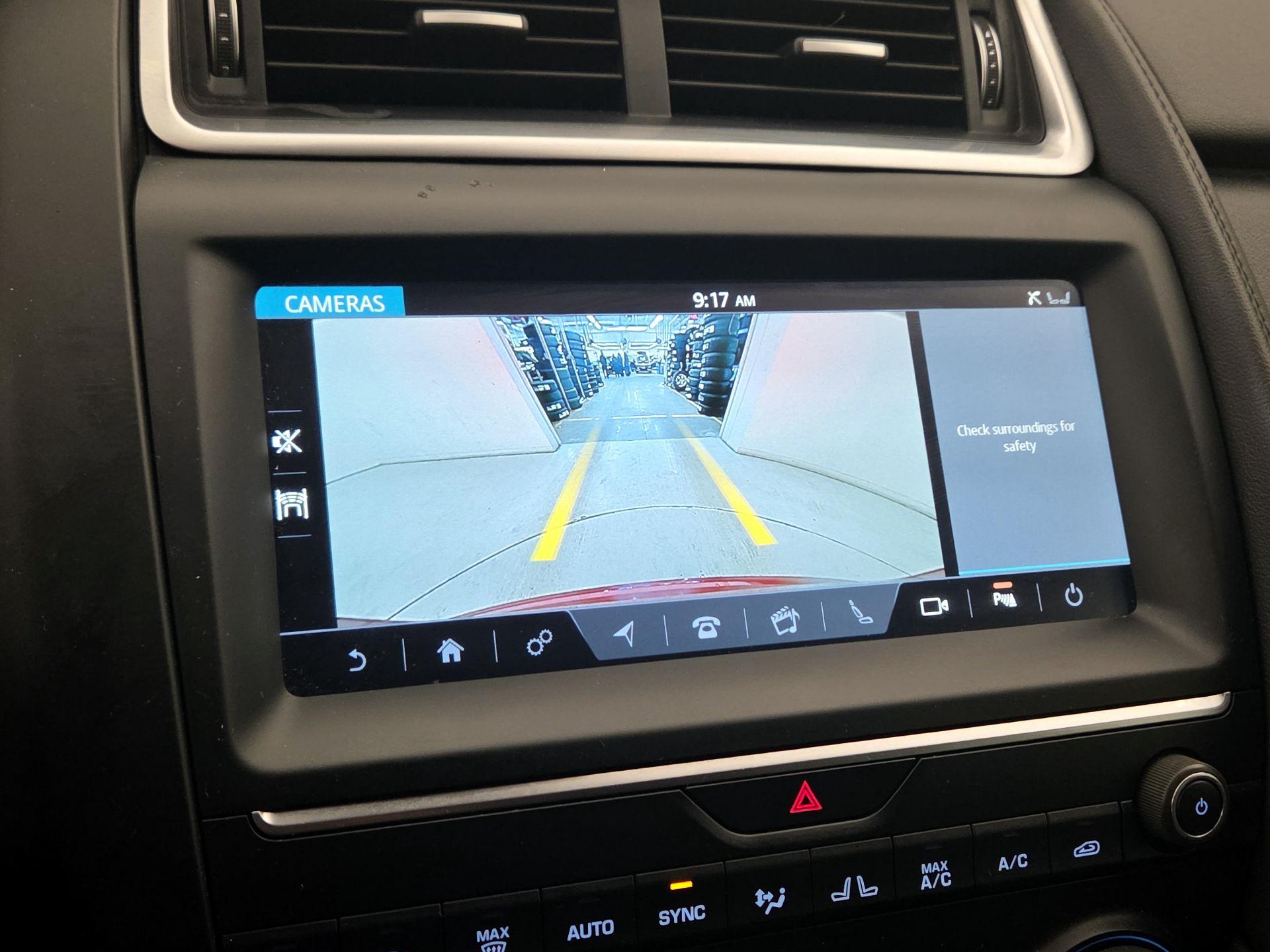 Thumbnail: 2019 Jaguar E-Pace - 13