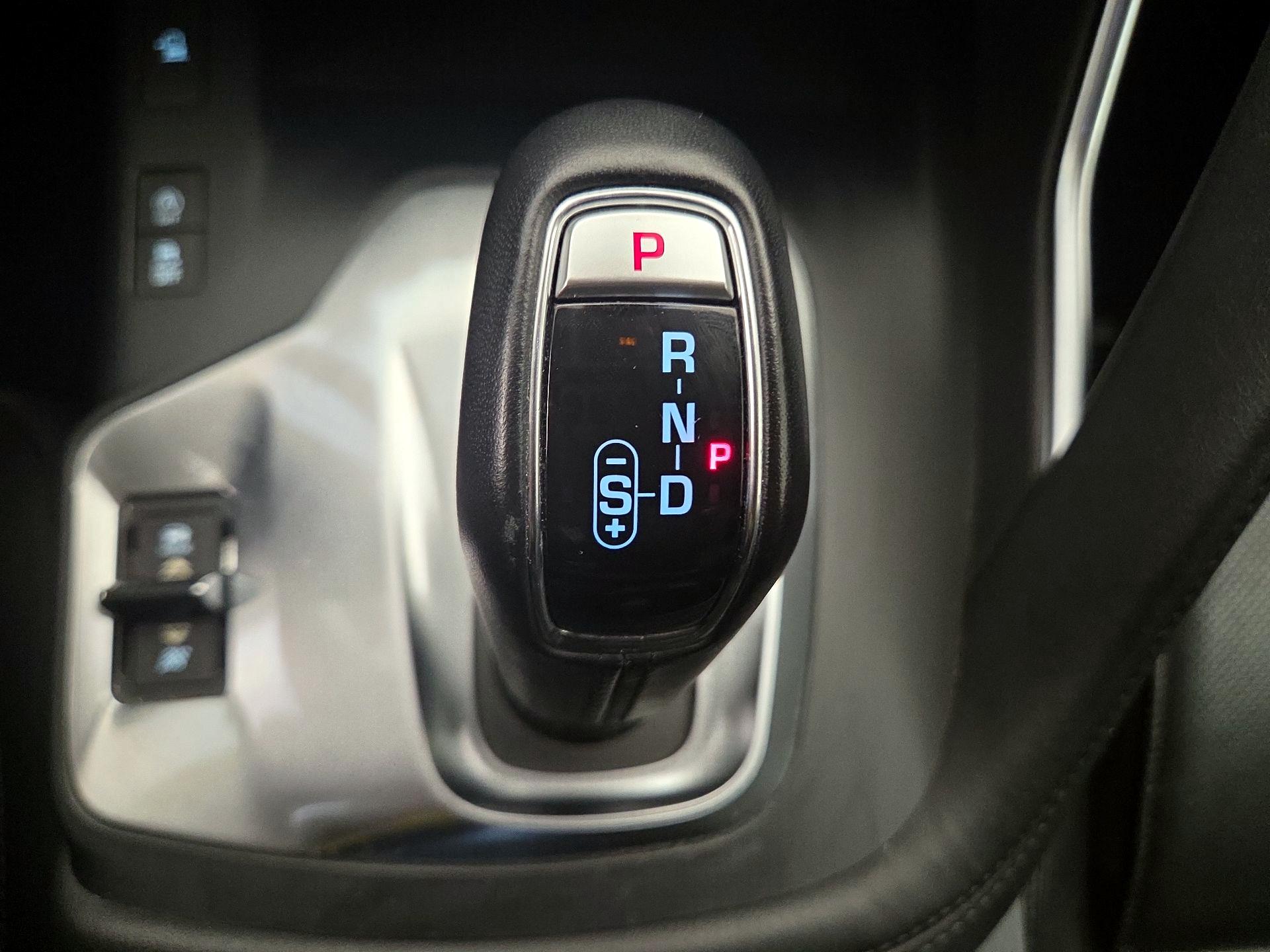 Thumbnail: 2019 Jaguar E-Pace - 16